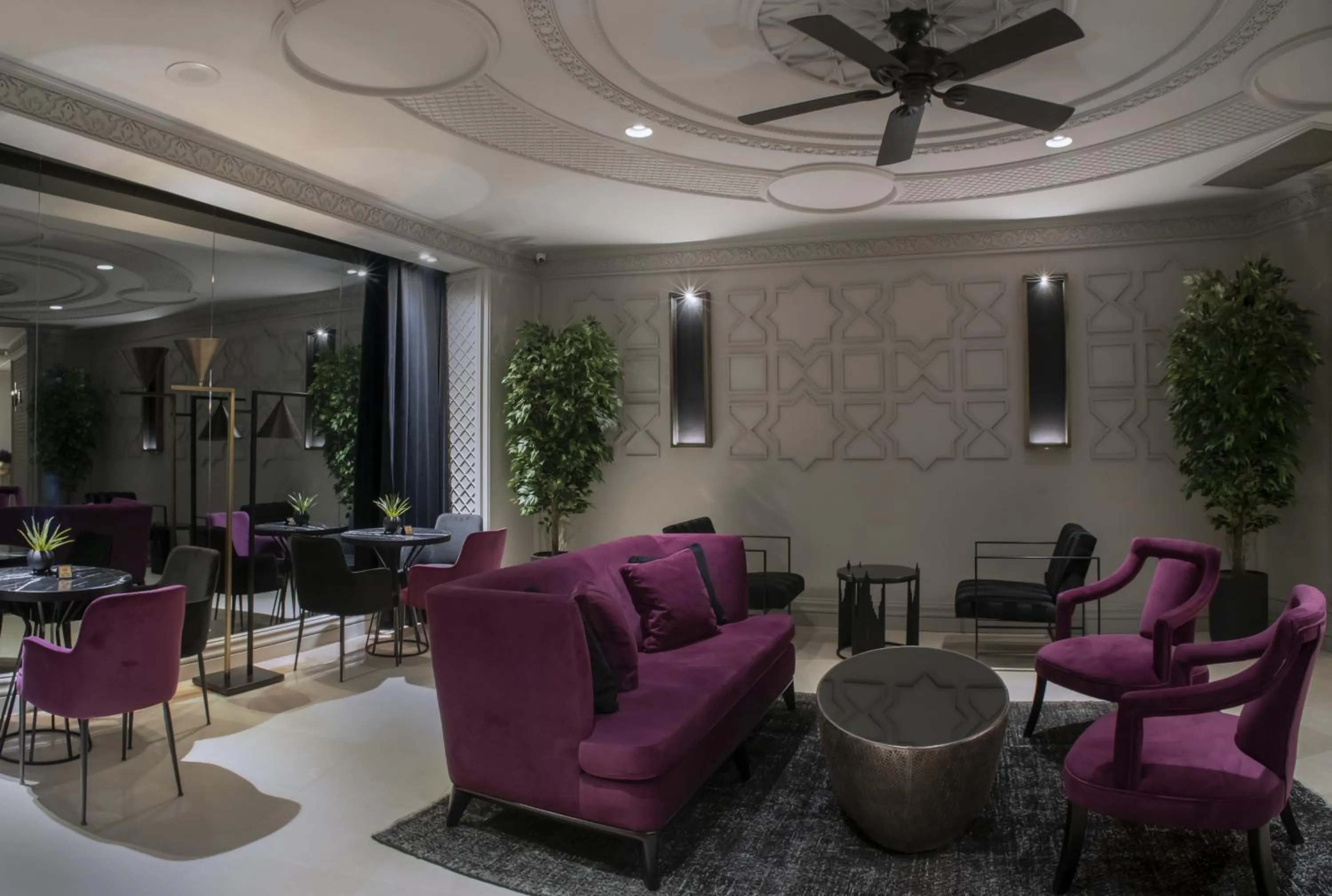 Restaurant/places to eat in Taksim Square Hotel