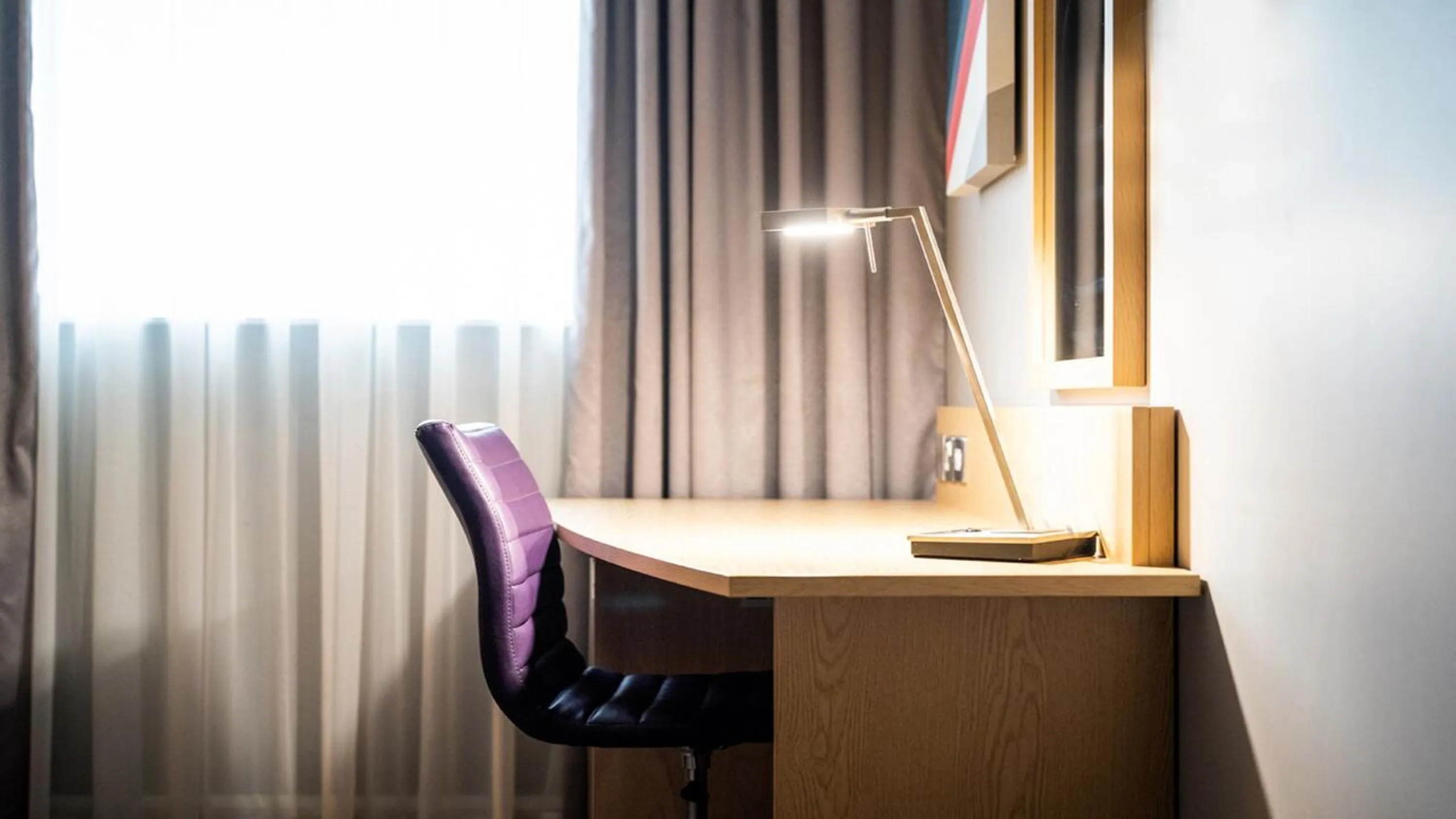 Photo of the whole room in Holiday Inn London Luton Airport by IHG