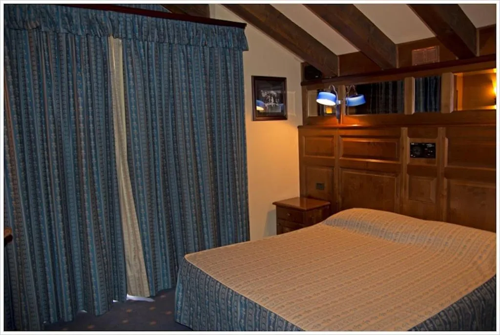 Bed in Hotel California