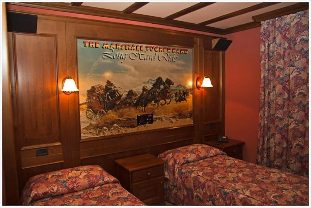 Decorative detail in Hotel California