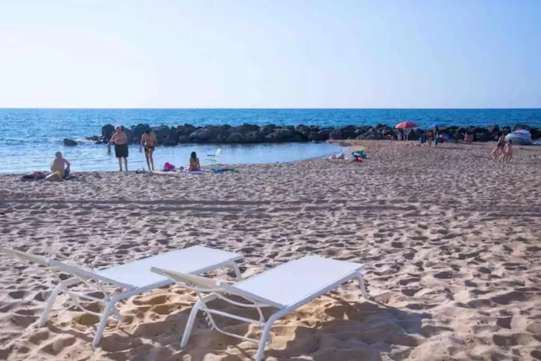 Amira Beach Villa by Le Dhome Sicily