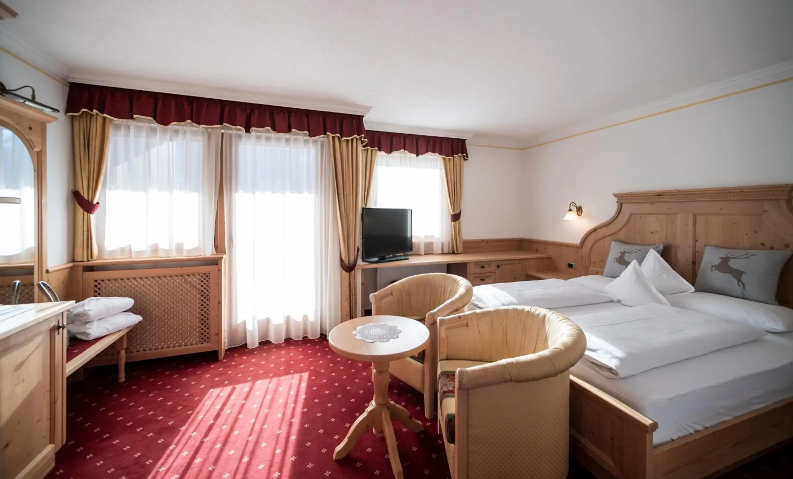 Comfort Double Room in Hotel Plan Murin Comfort Double Room in Hotel Plan Murin