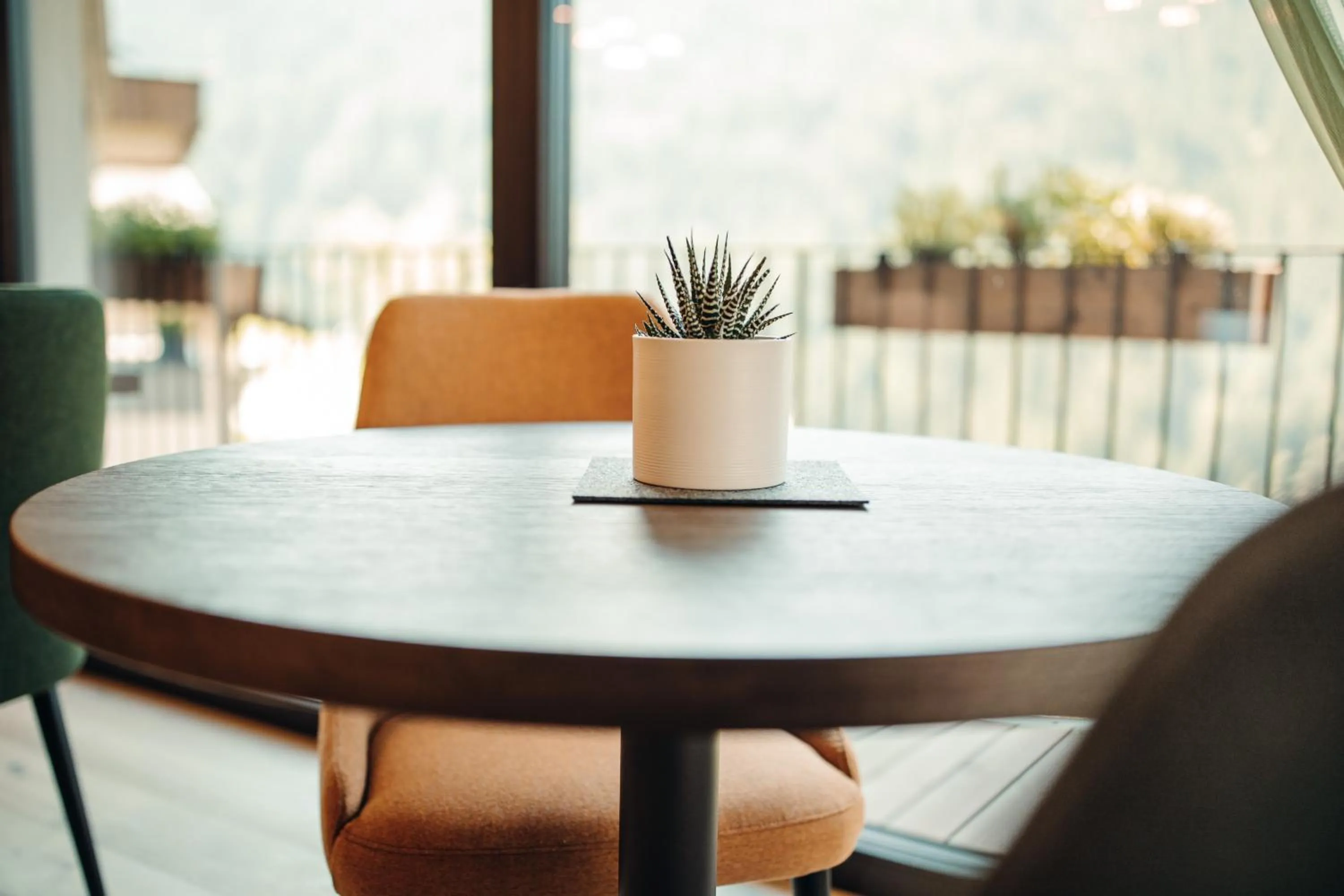 Lounge or bar in Plan Murin - Authentic Dolomites Hotel