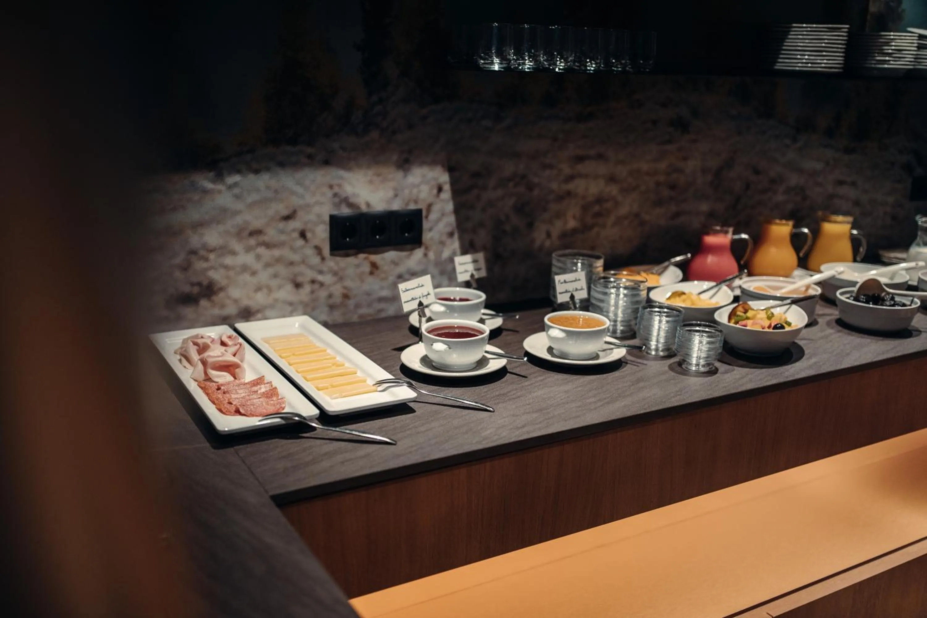 Breakfast in Plan Murin - Authentic Dolomites Hotel