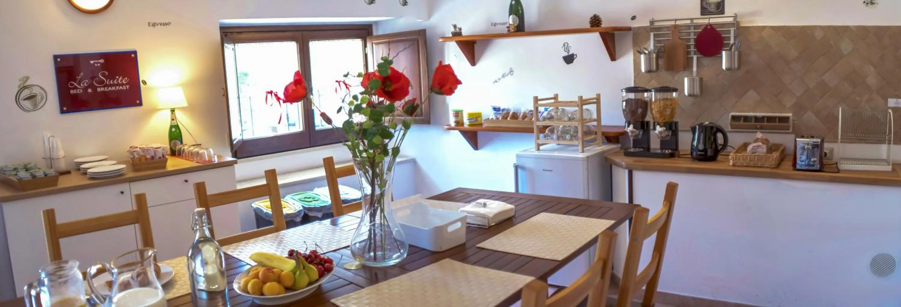 Kitchen or kitchenette in B&B La Suite