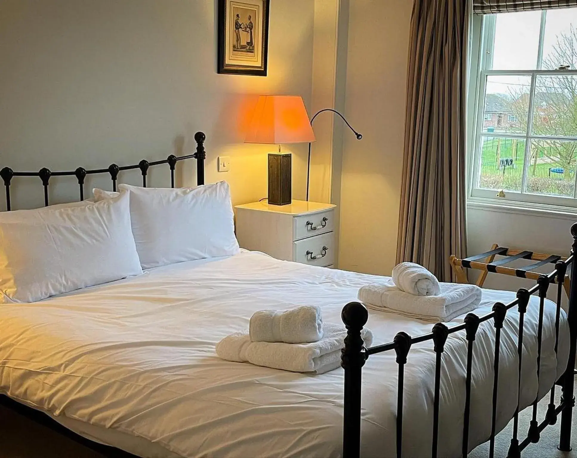 King Room in The Bedingfeld Arms King Room in The Bedingfeld Arms