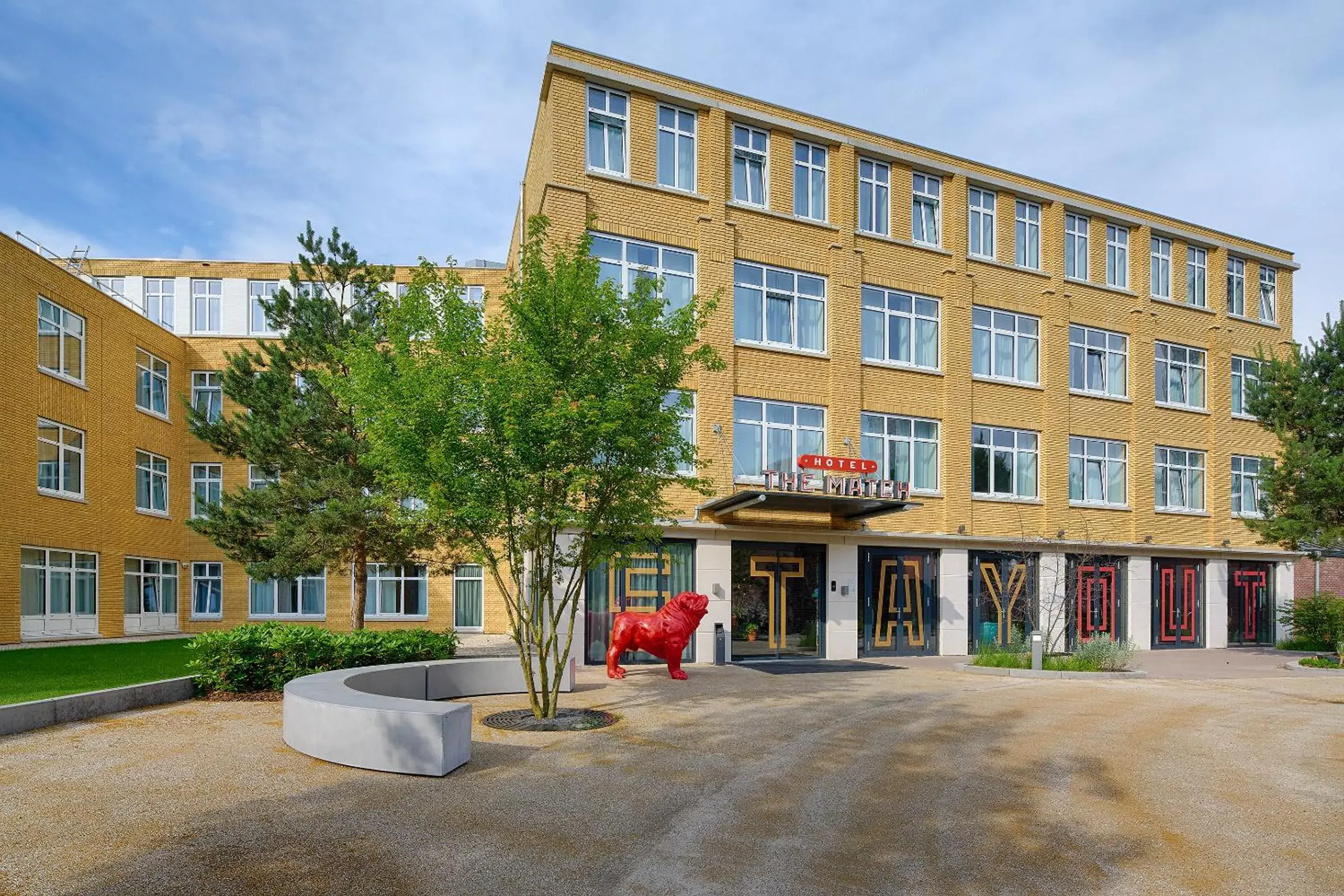 Facade/entrance in Hotel the Match Facade/entrance in Hotel the Match