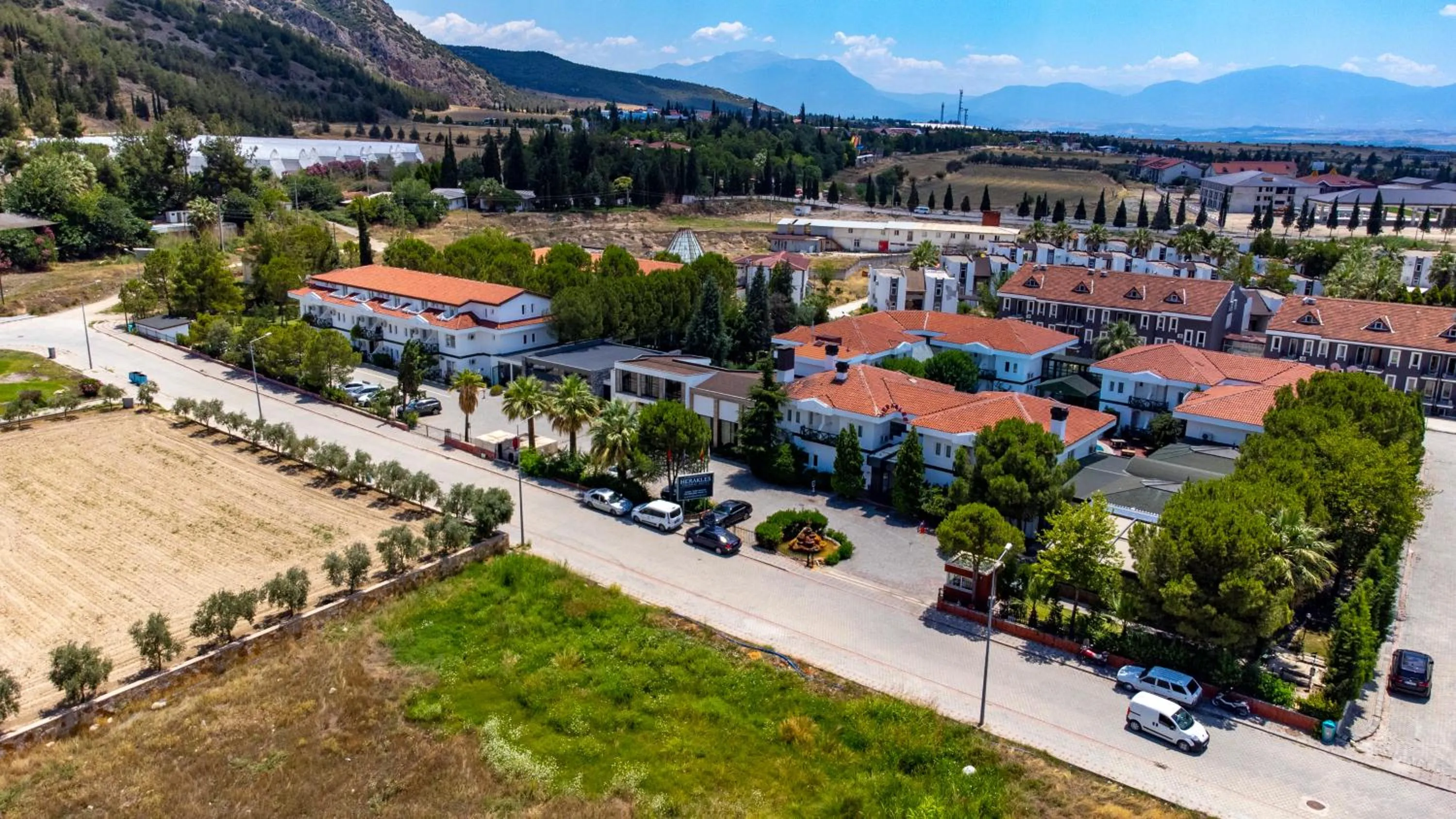 Area and facilities in Herakles Thermal Hotel