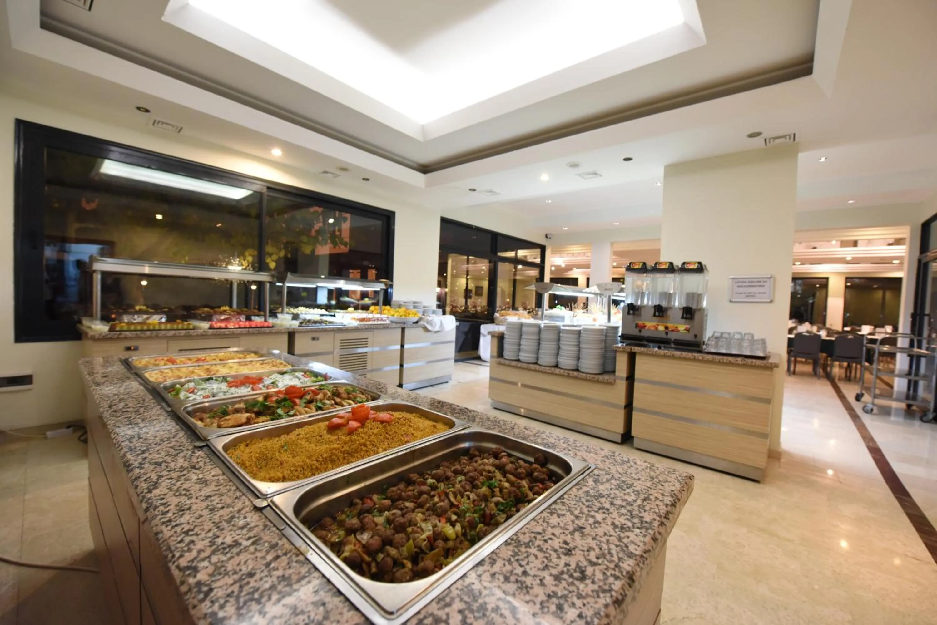 Dinner in Herakles Thermal Hotel