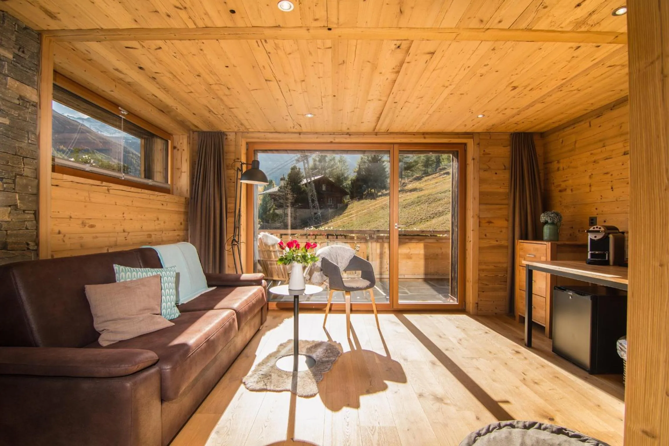 Deluxe Suite with Mountain View and Balcony - single occupancy in Boutique Lodge Spycher
