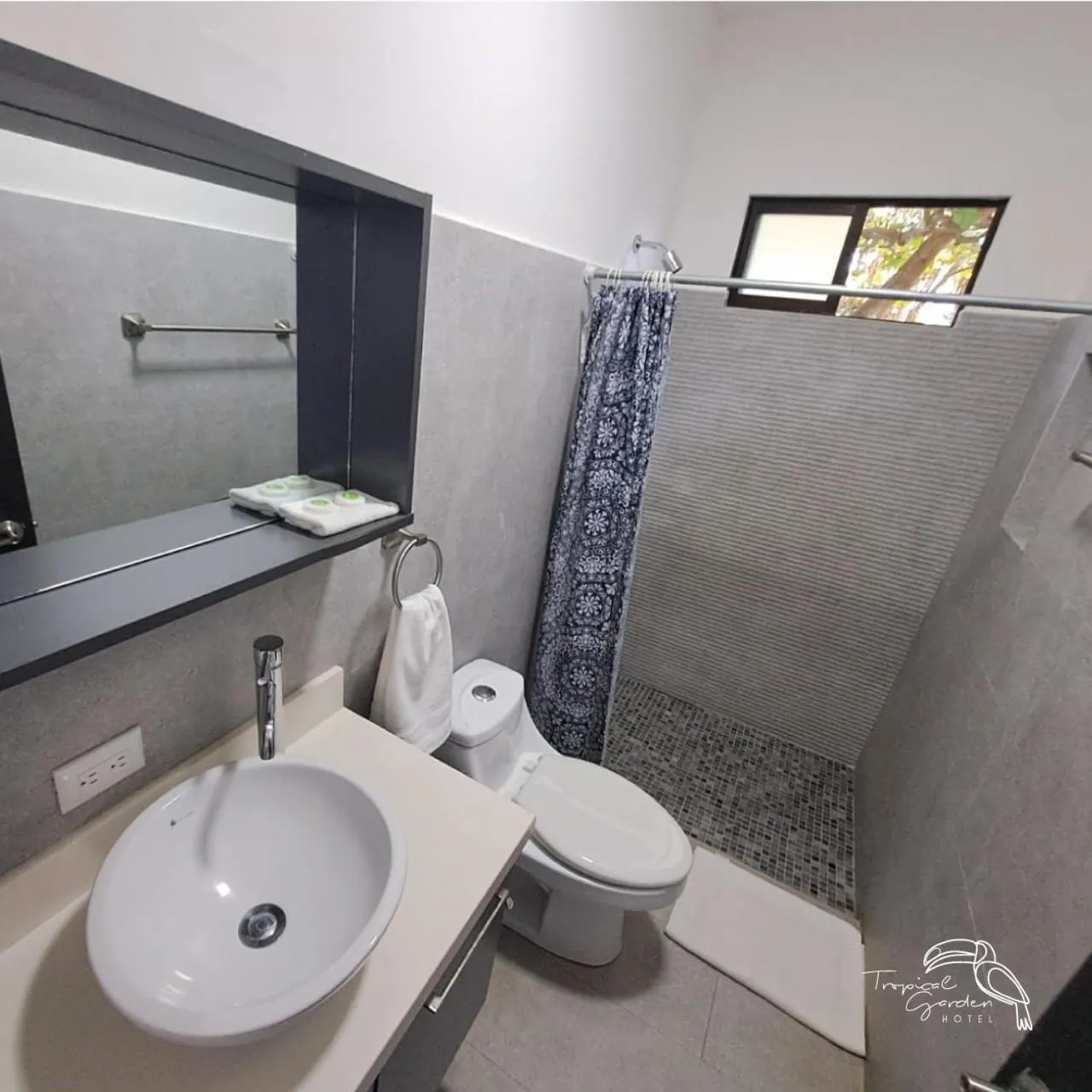 Bathroom in Tropical Garden Hotel