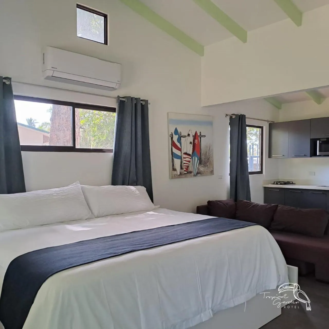 Bedroom, Bed in Tropical Garden Hotel