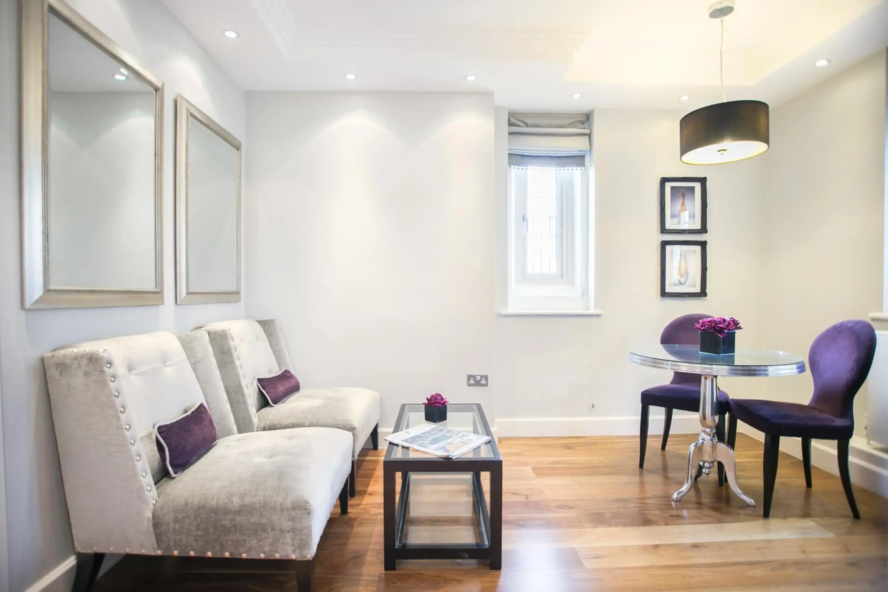 Living room in The Pillar Hotel Living room in The Pillar Hotel