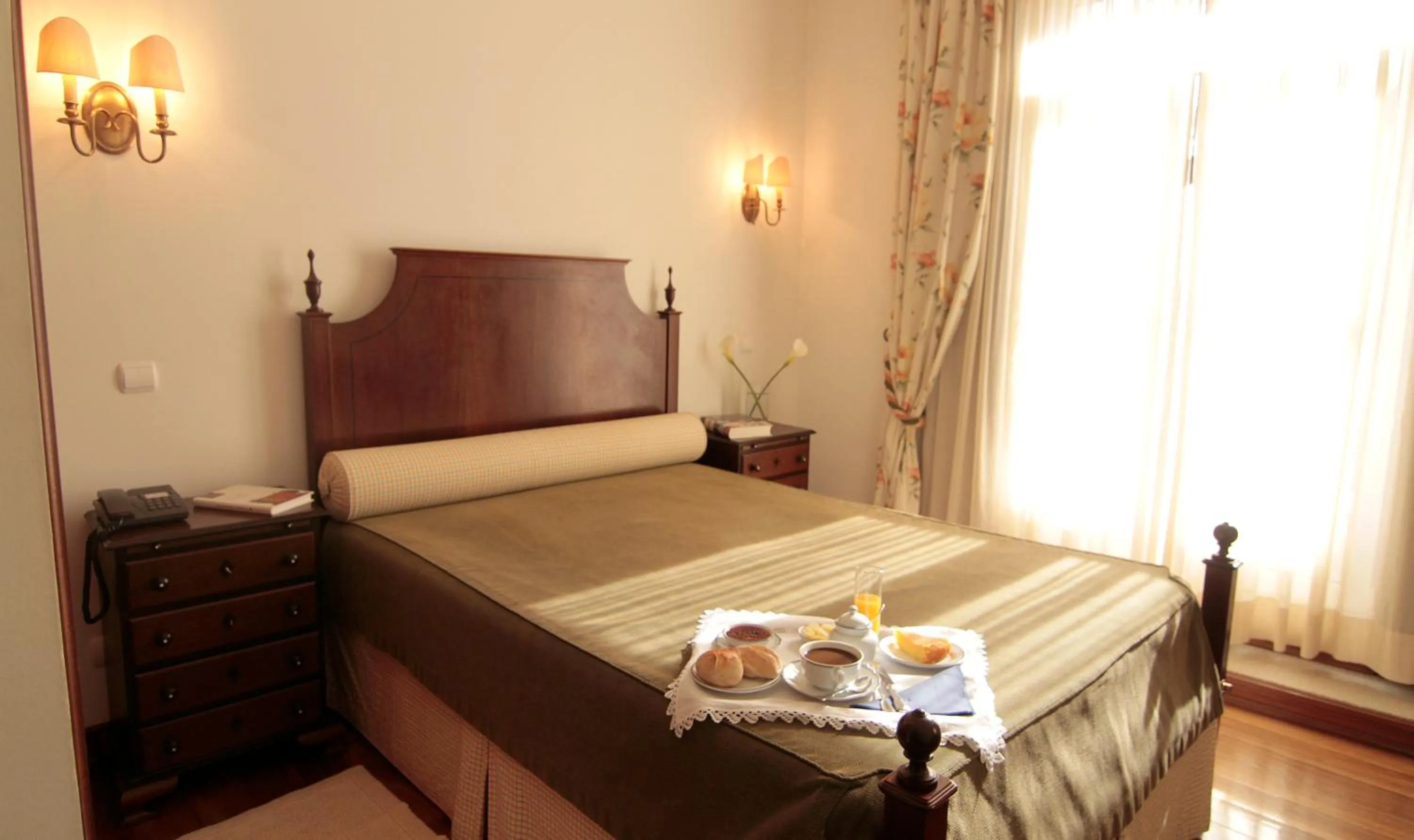 Day, Bed in Hotel Rural Villa do Banho