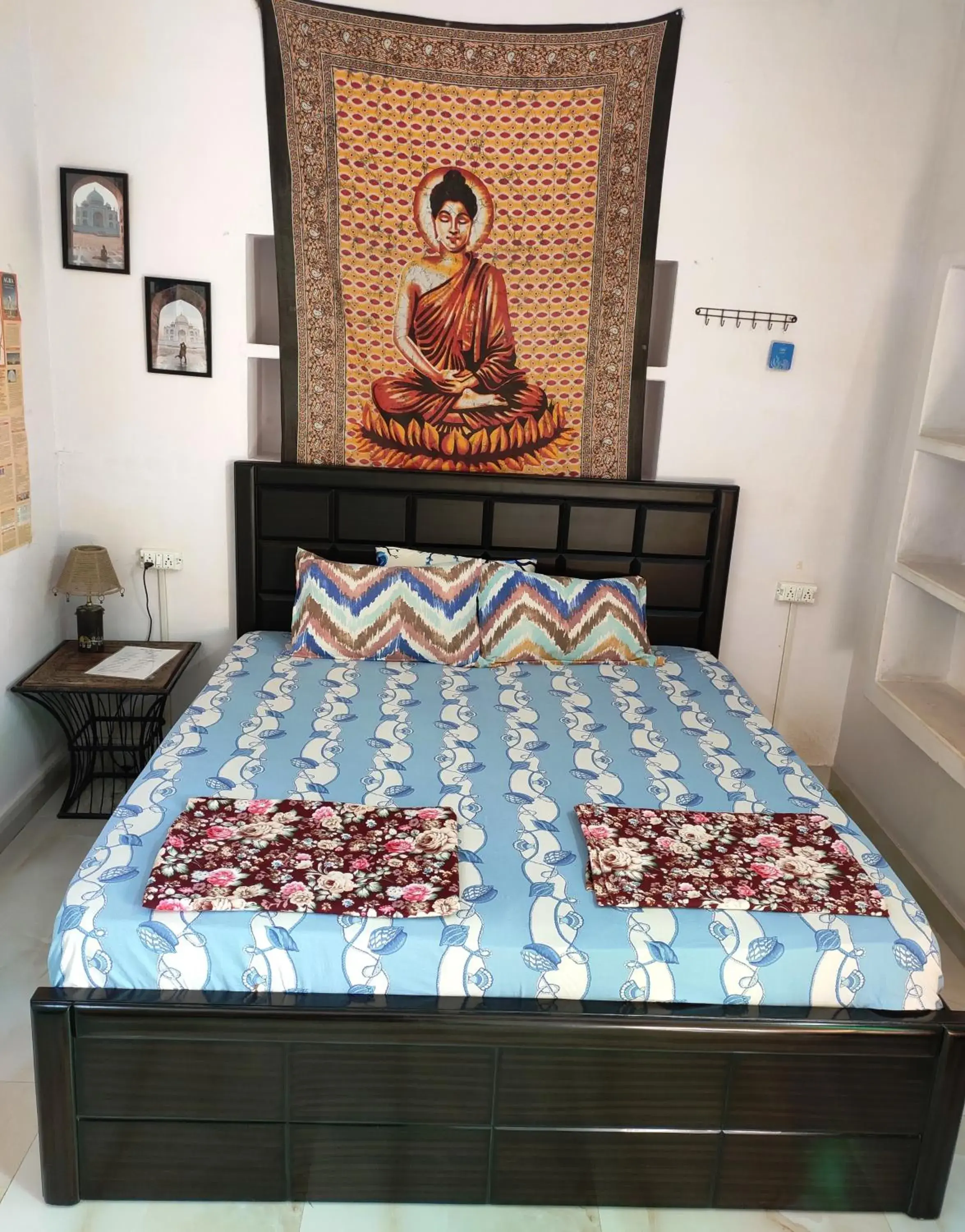 Double Room with Shared Bathroom in Zigzag Homestay Double Room with Shared Bathroom in Zigzag Homestay
