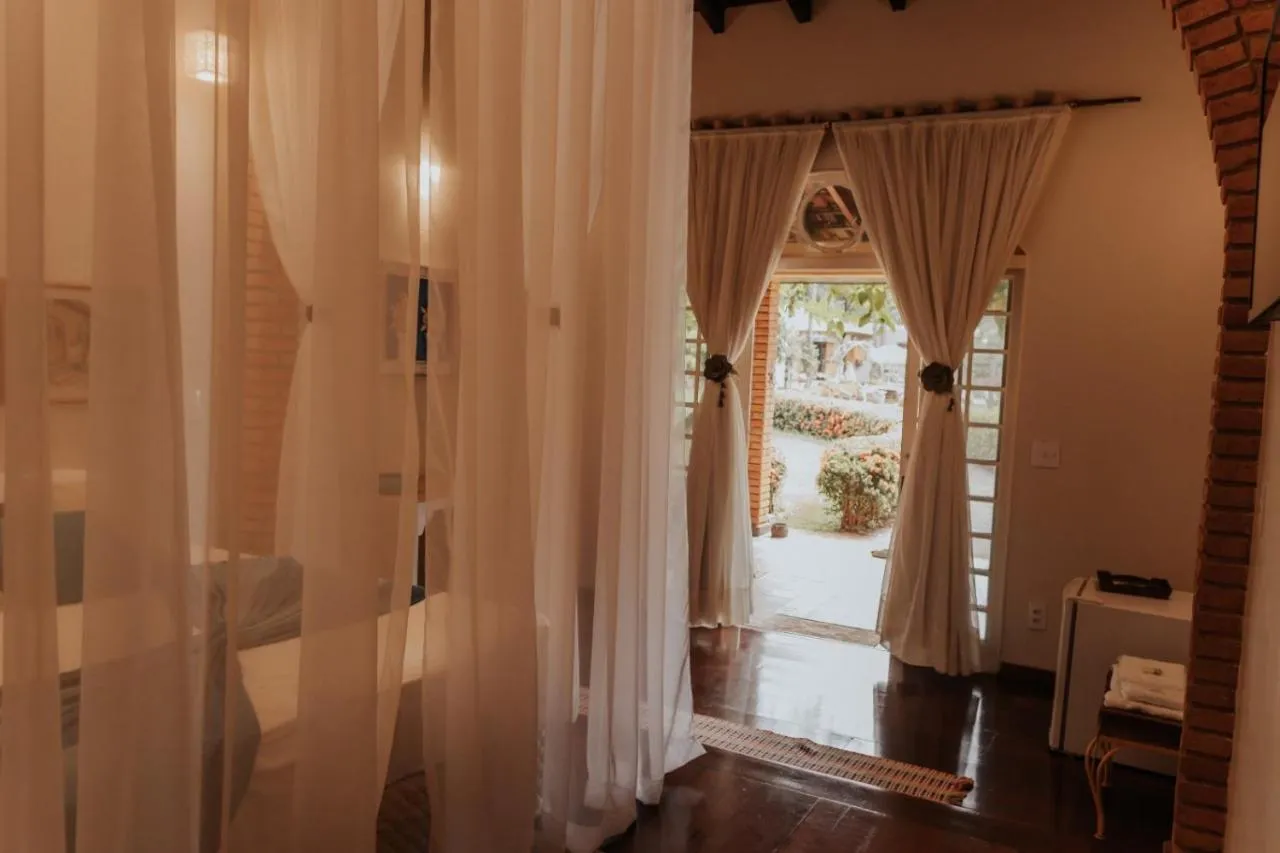 Hotel Pousada Chalé das Flores