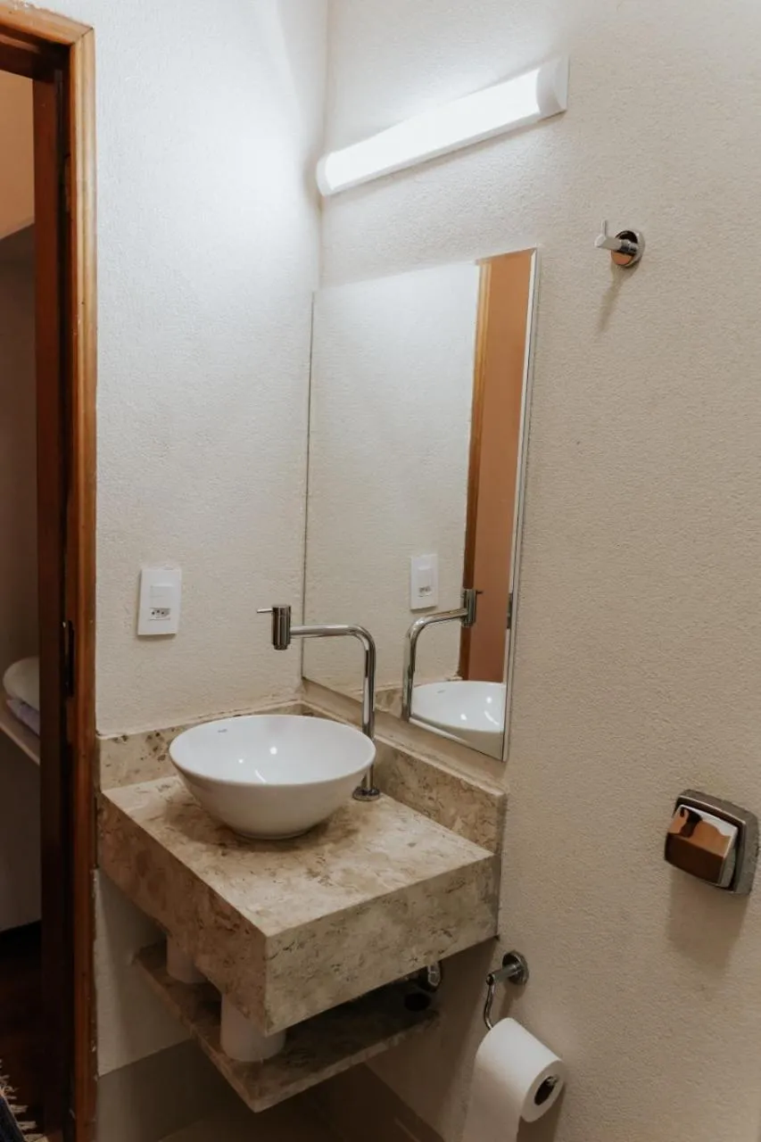 Bathroom in Hotel Pousada Chalé das Flores