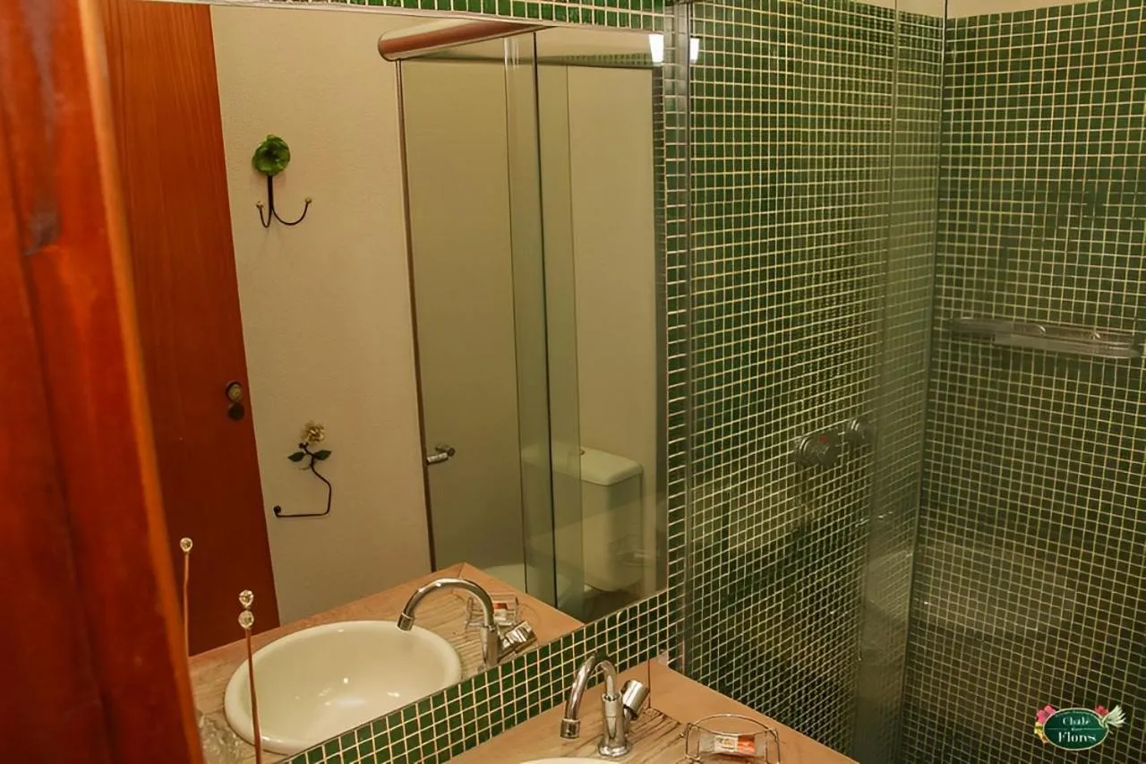 Hotel Pousada Chalé das Flores