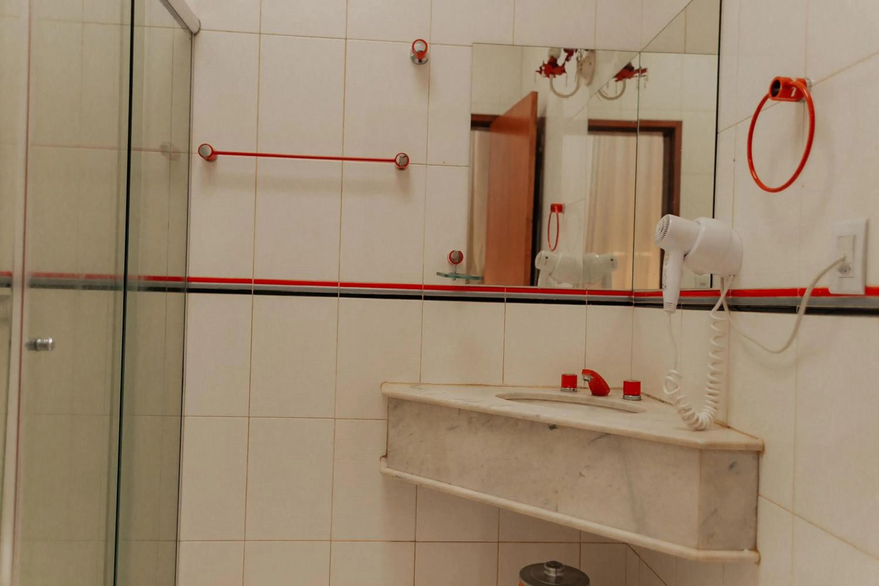 Hotel Pousada Chalé das Flores