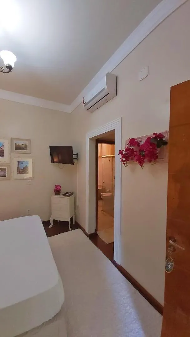 TV and multimedia, Bed in Hotel Pousada Chalé das Flores