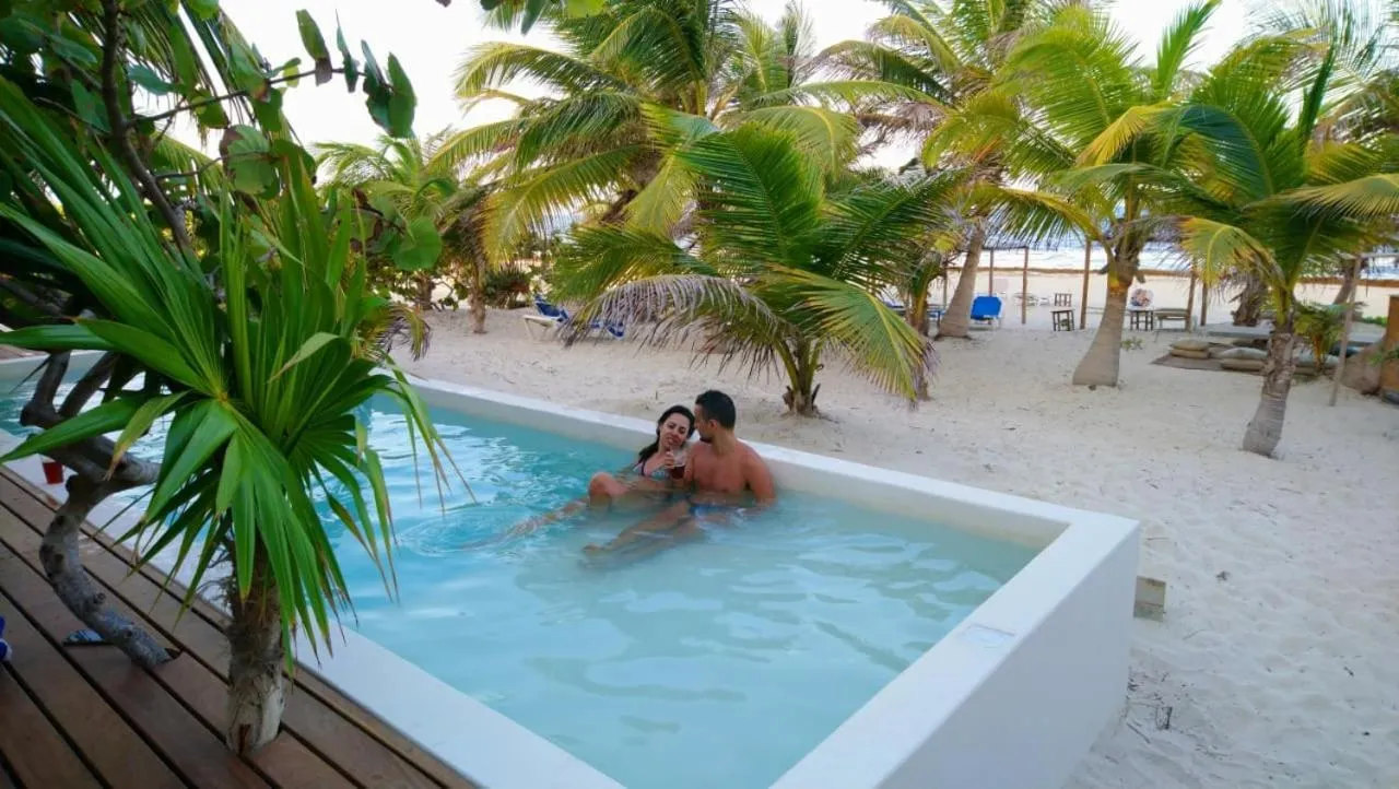 Swimming pool in Almaplena Boutique Hotel