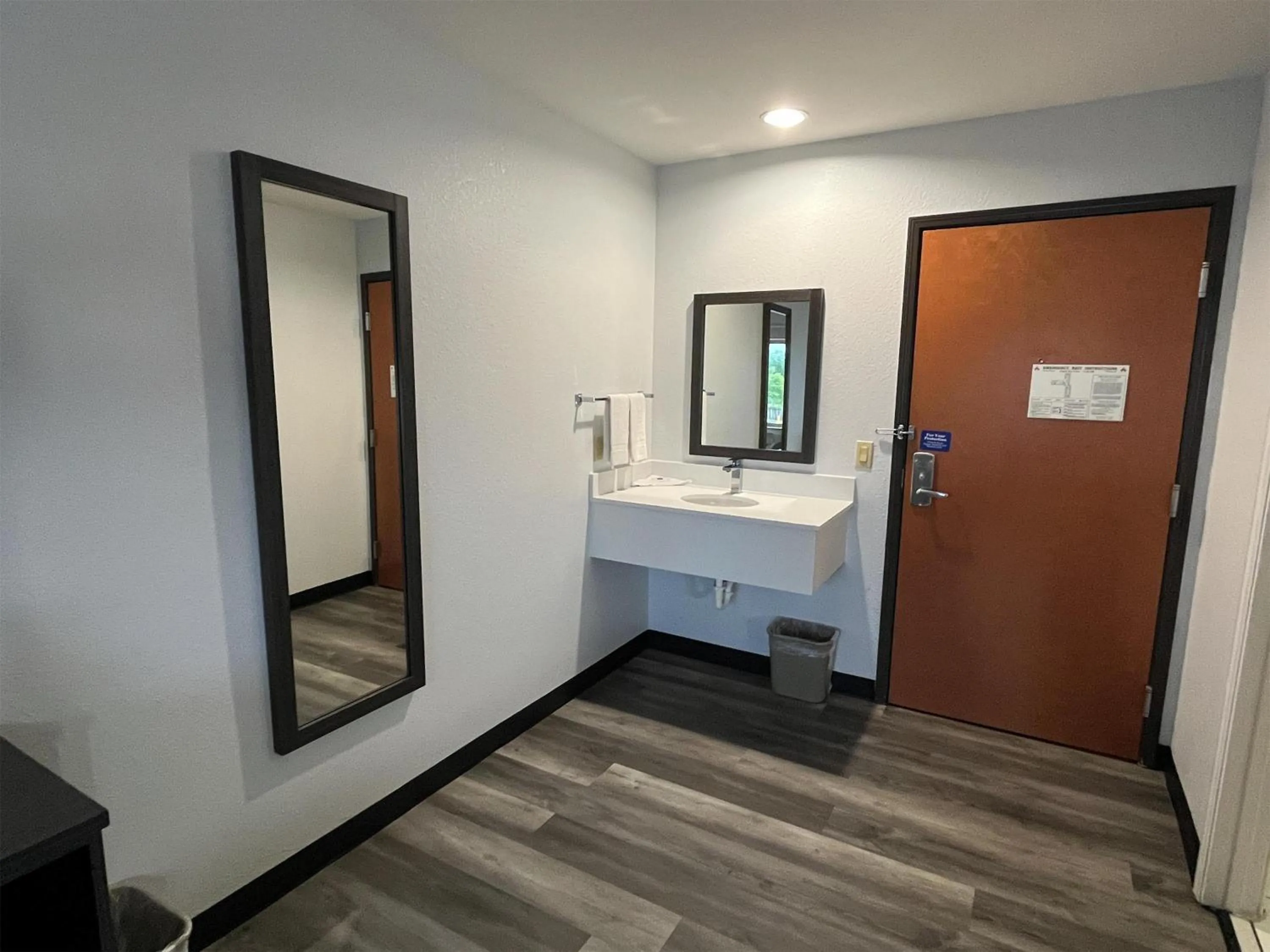 Bathroom in Motel 6-Urbana, IL