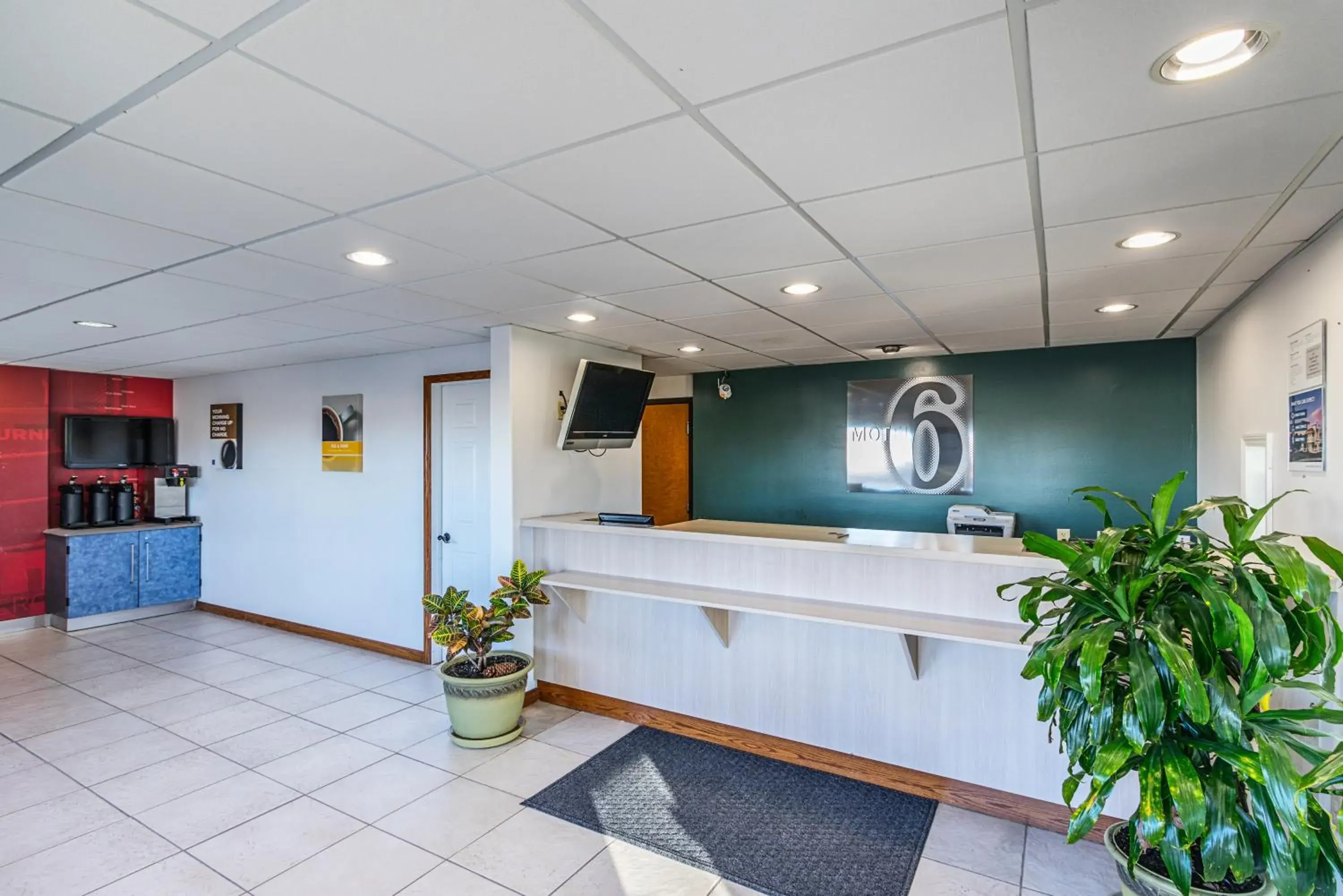 Lobby or reception in Motel 6-Urbana, IL Lobby or reception in Motel 6-Urbana, IL