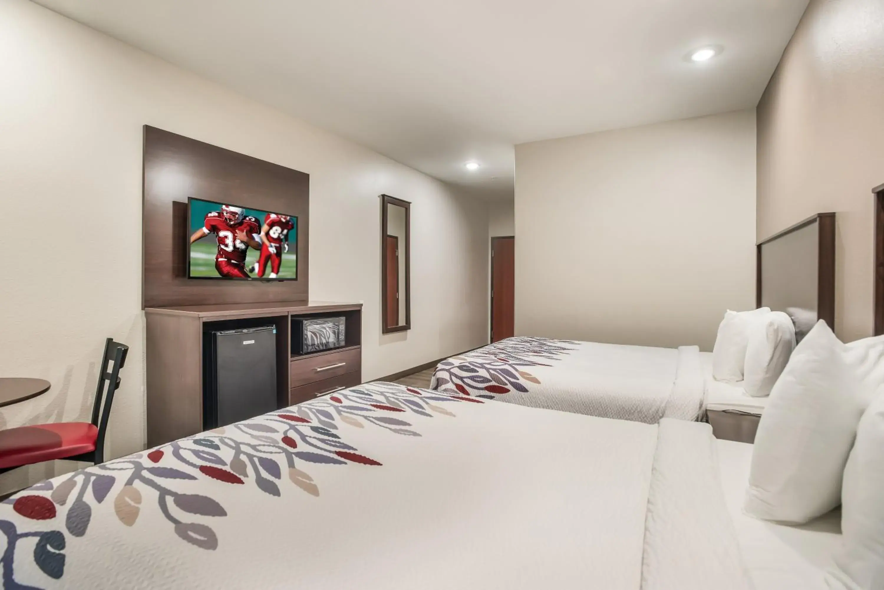 Photo of the whole room, Bed in Red Roof Inn & Suites Lake Charles Photo of the whole room, Bed in Red Roof Inn & Suites Lake Charles