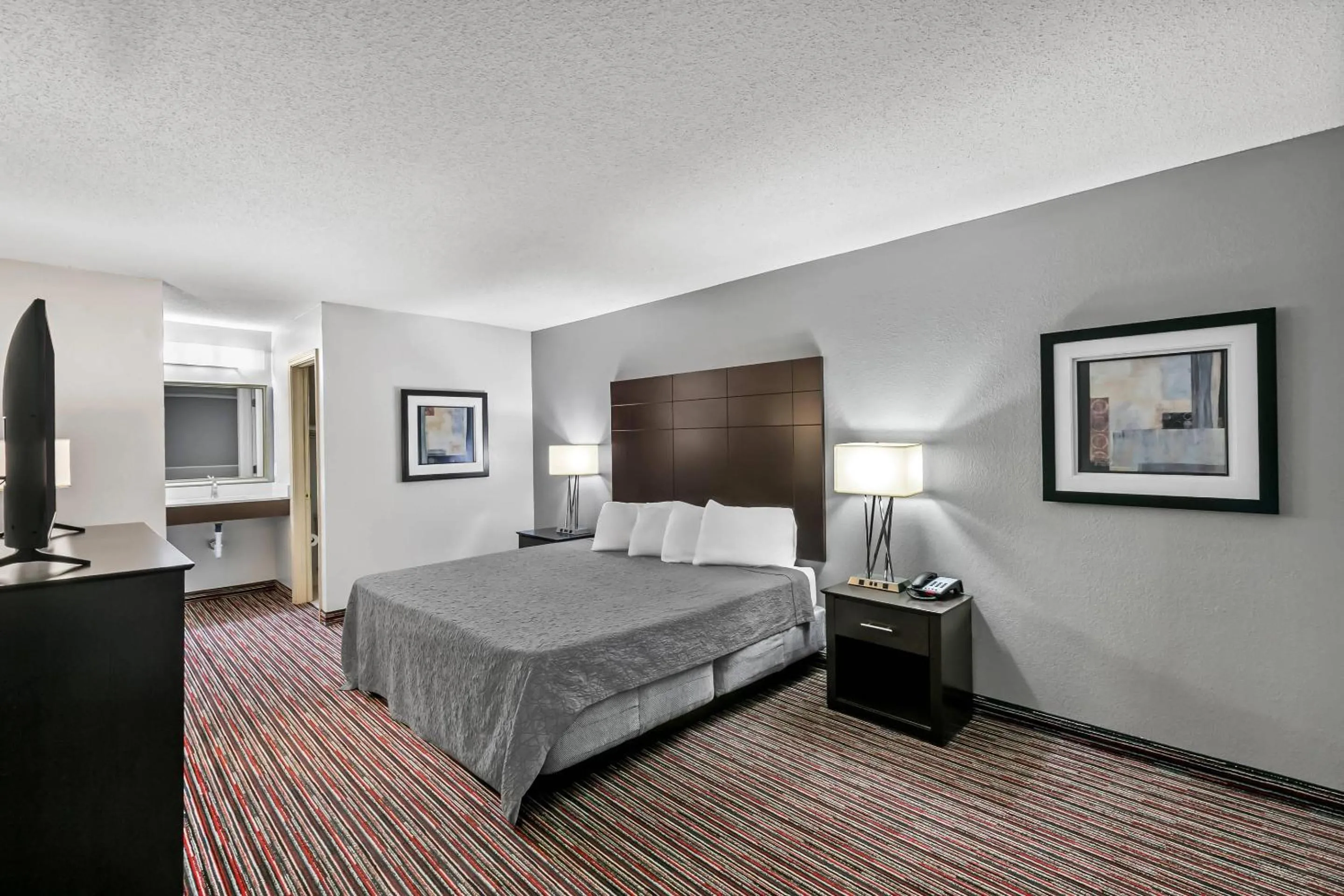 Bedroom, Bed in Econo Lodge Helen