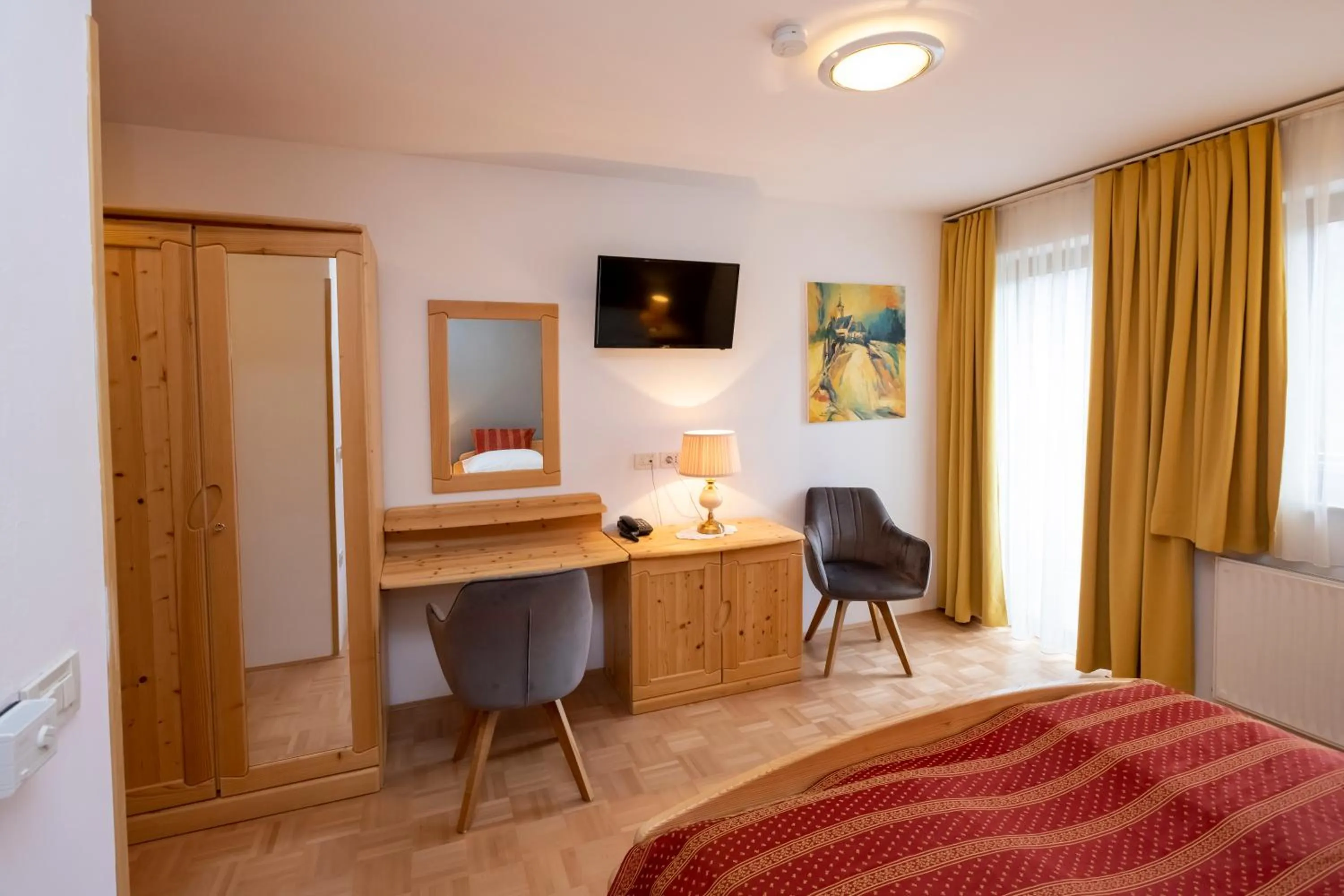 Communal lounge/ TV room, Bed in Art Hotel Kristal