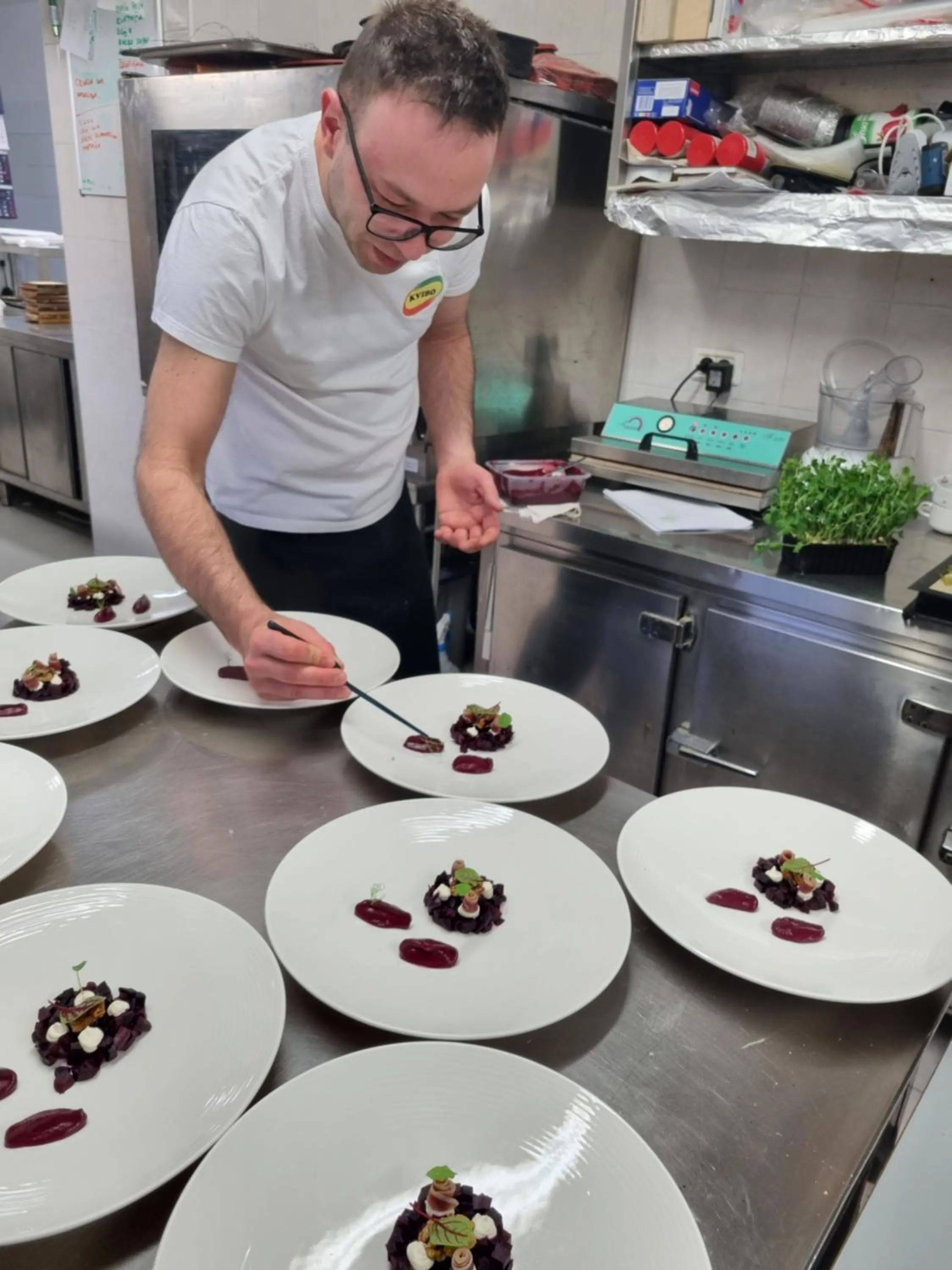 Restaurant/places to eat in Art Hotel Kristal