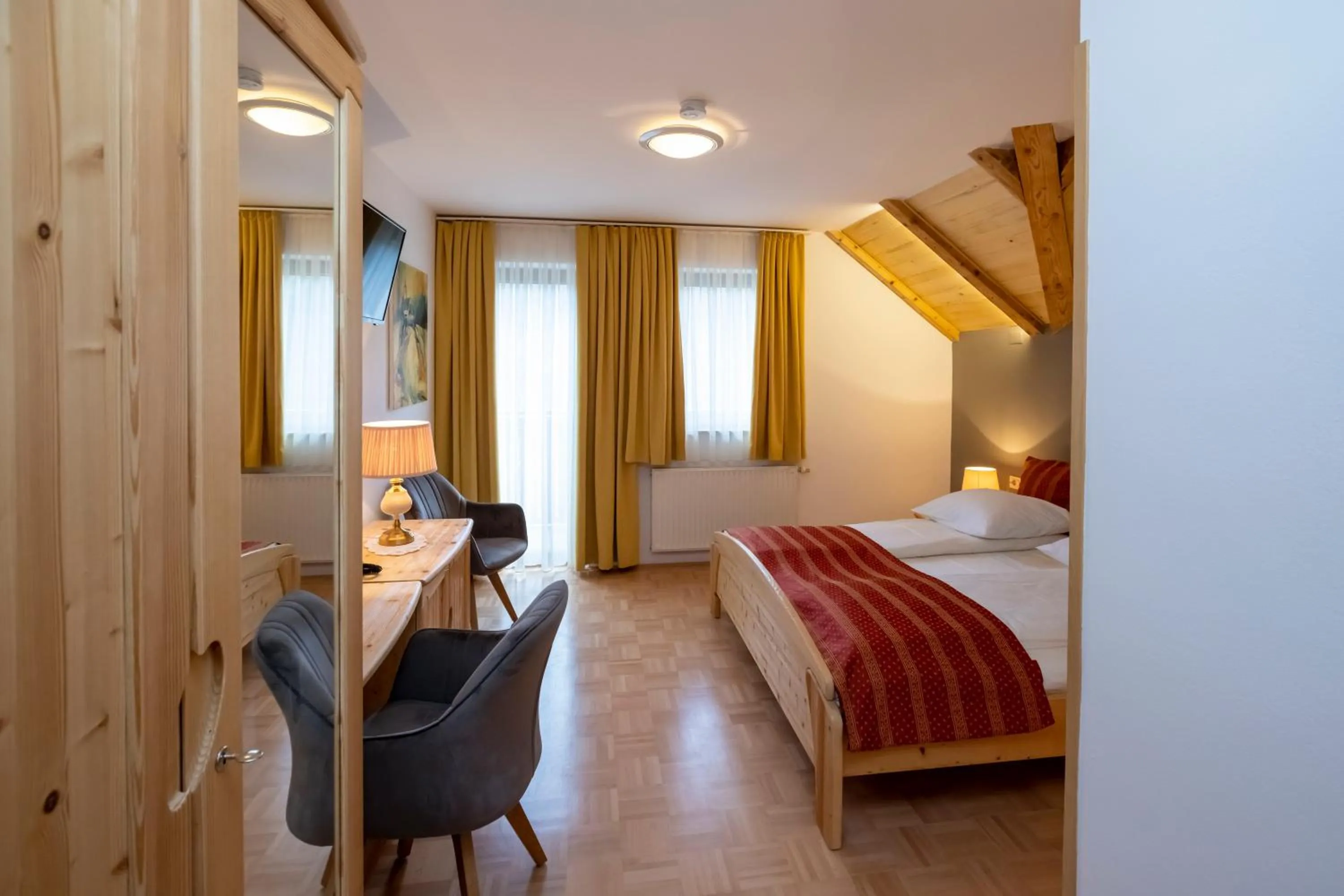 Balcony/Terrace, Bed in Art Hotel Kristal