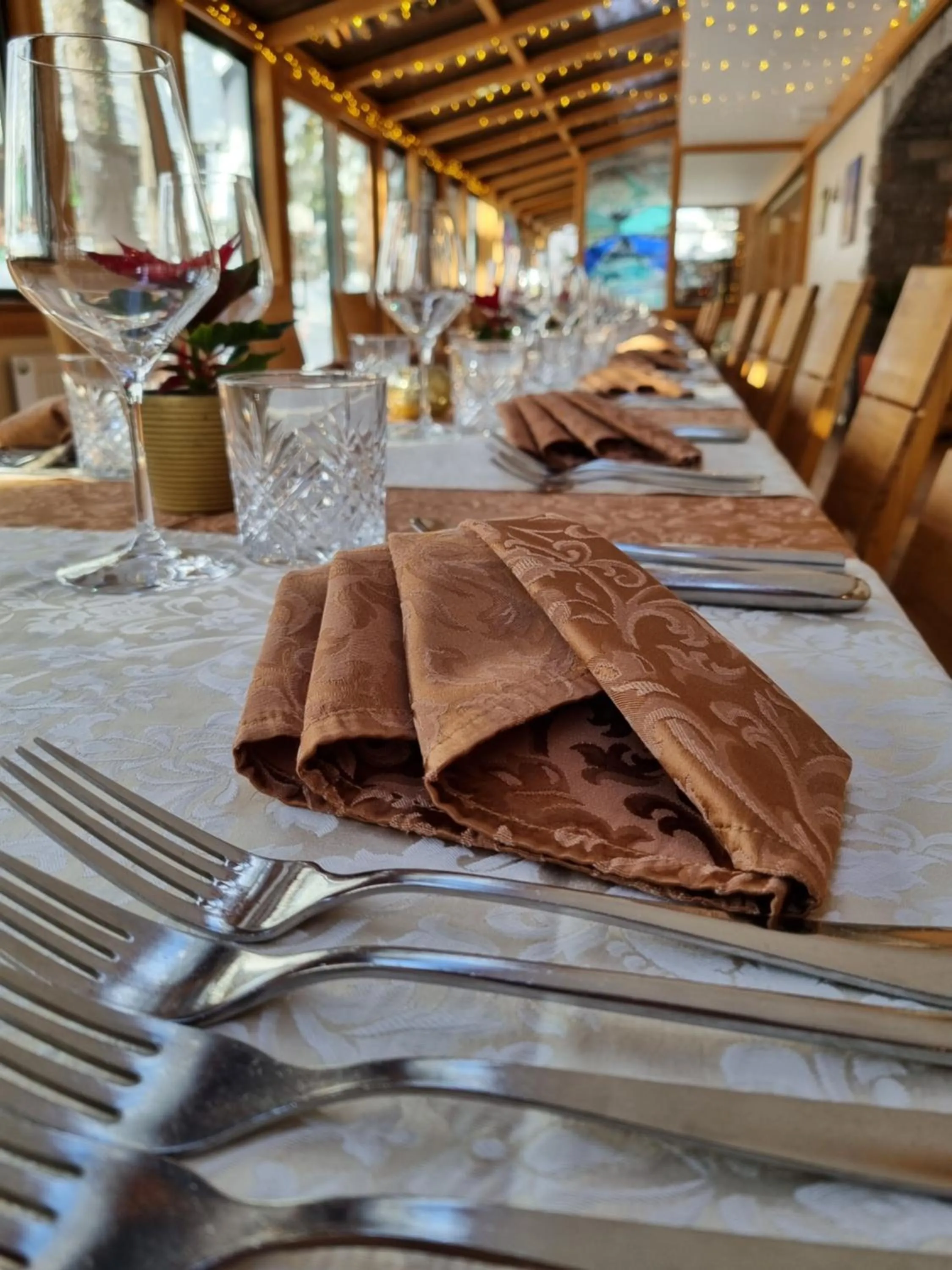 Restaurant/places to eat in Art Hotel Kristal