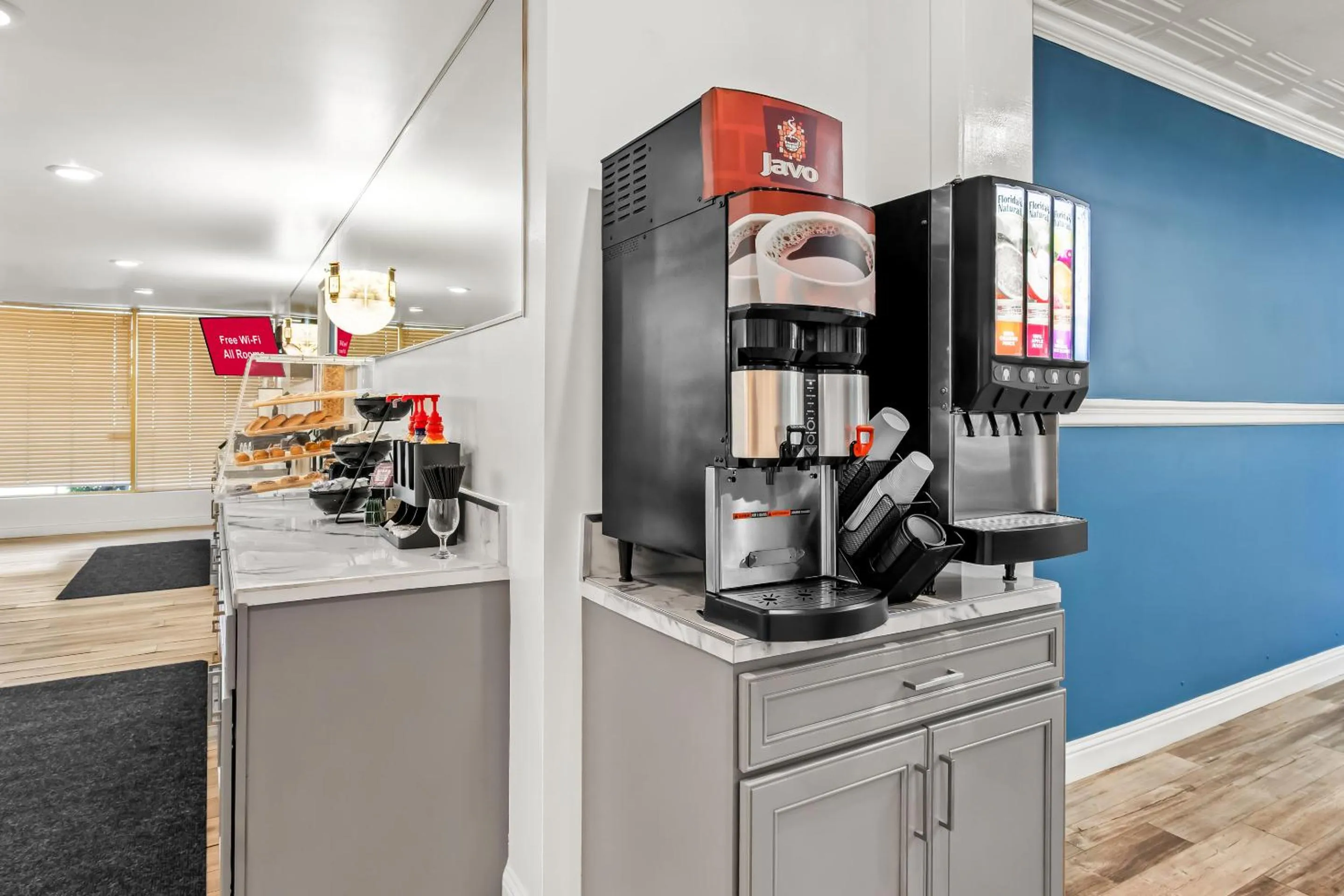 Breakfast in Red Roof Inn Yuba City Bonanza - Marysville