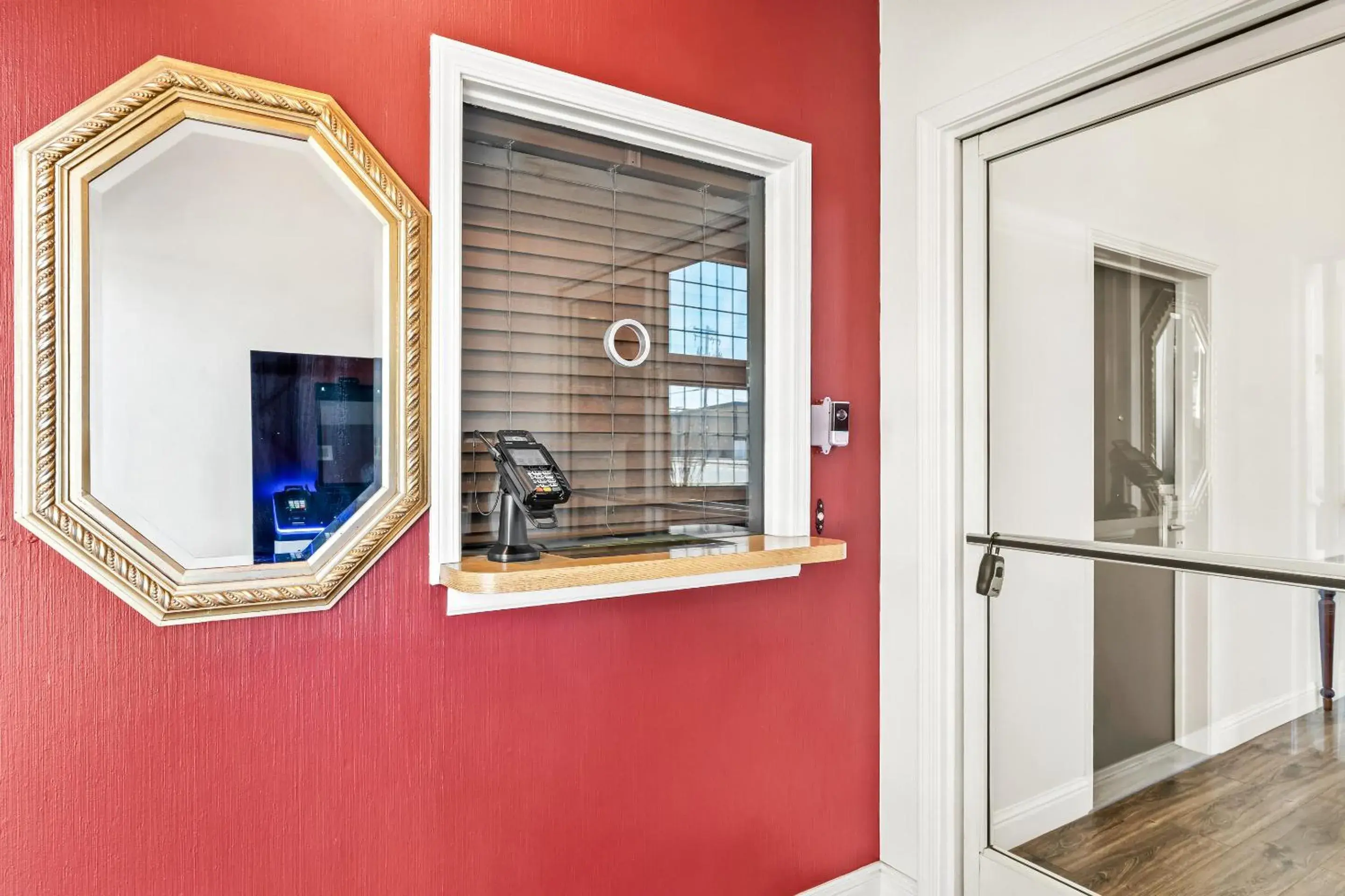 Facade/entrance in Red Roof Inn Yuba City Bonanza - Marysville Facade/entrance in Red Roof Inn Yuba City Bonanza - Marysville