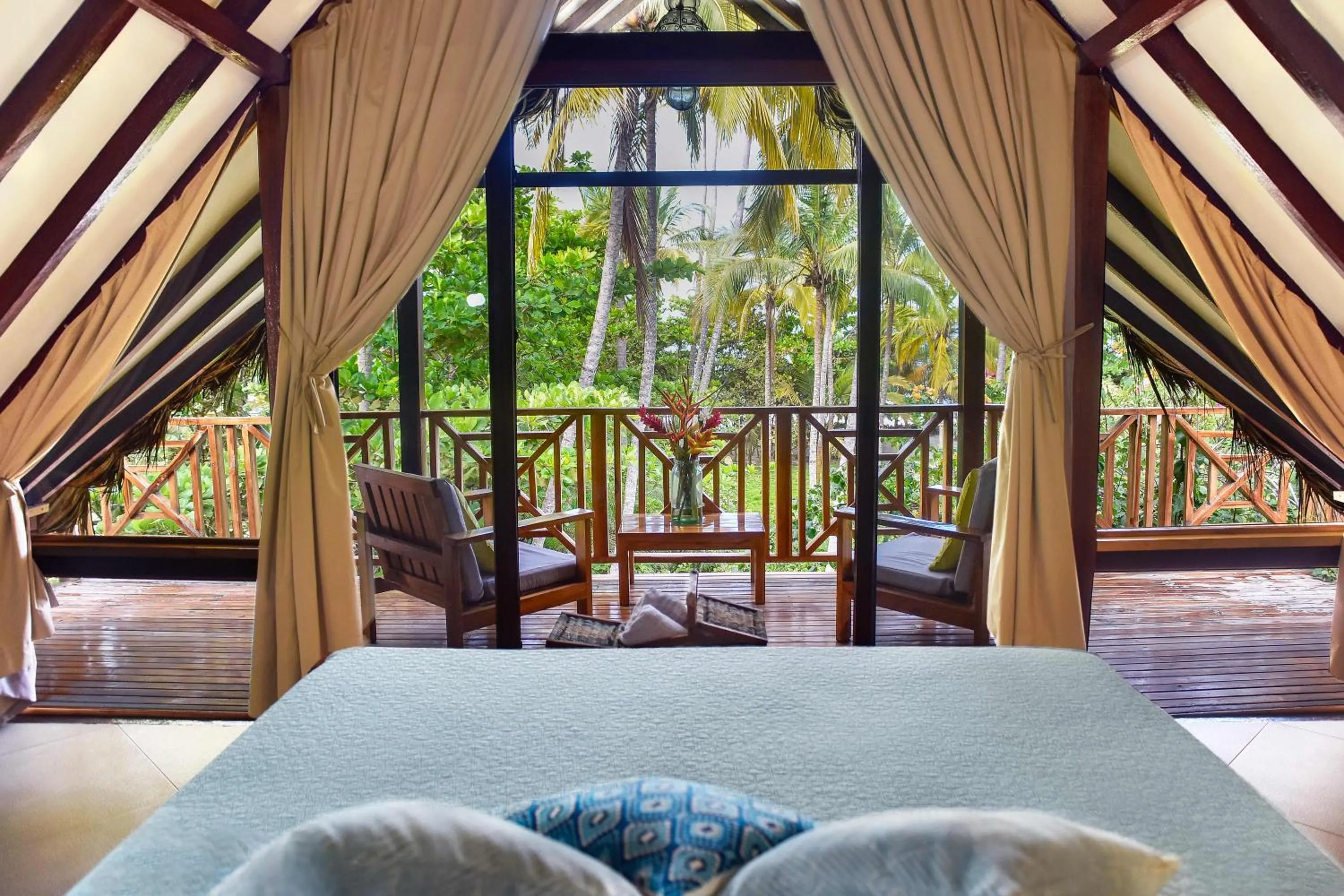 Suite in Cayena by Masaya Collection