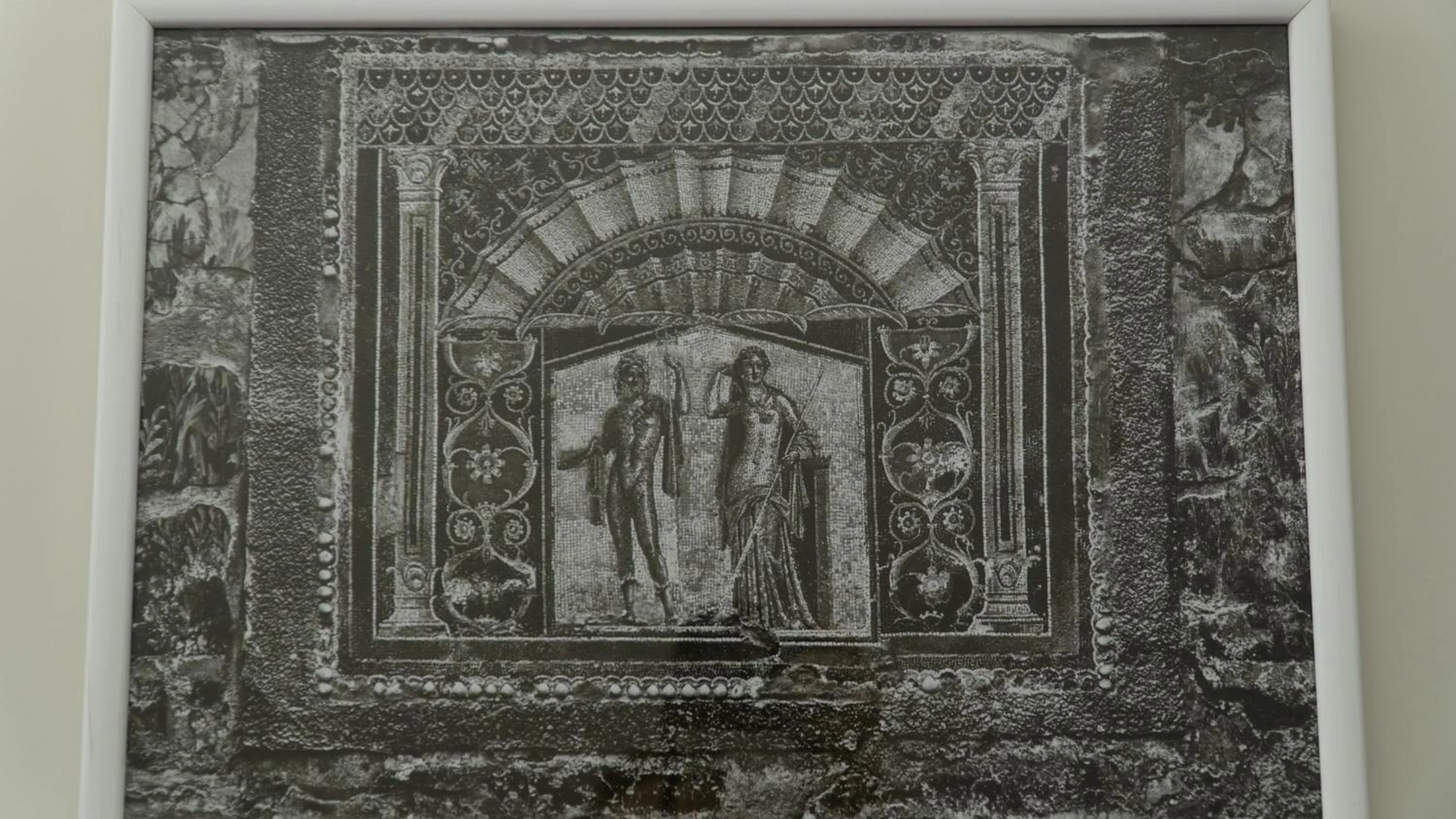 Decorative detail in Villa Cua