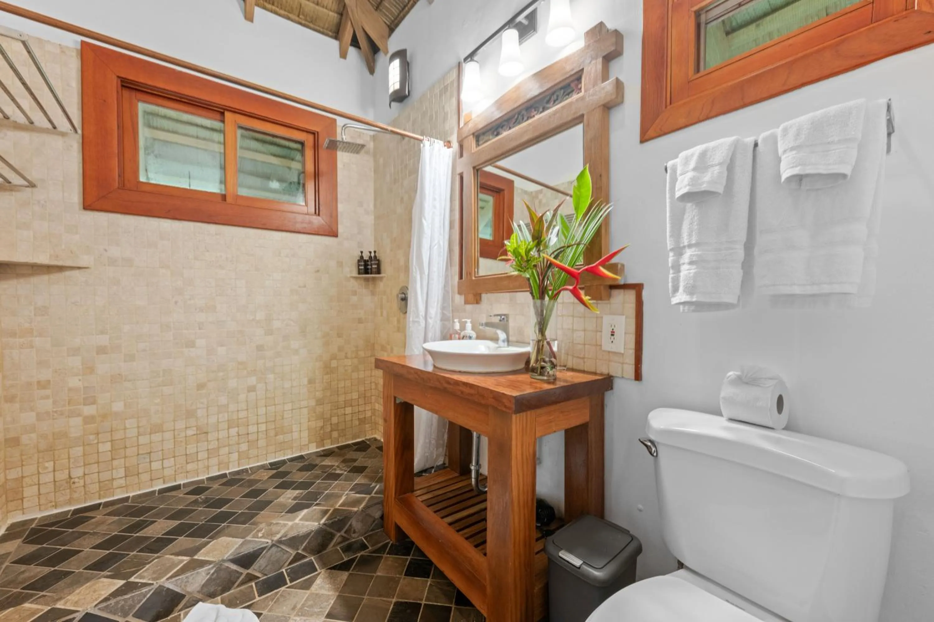 Shower in Copa De Arbol Beach & Rainforest Resort