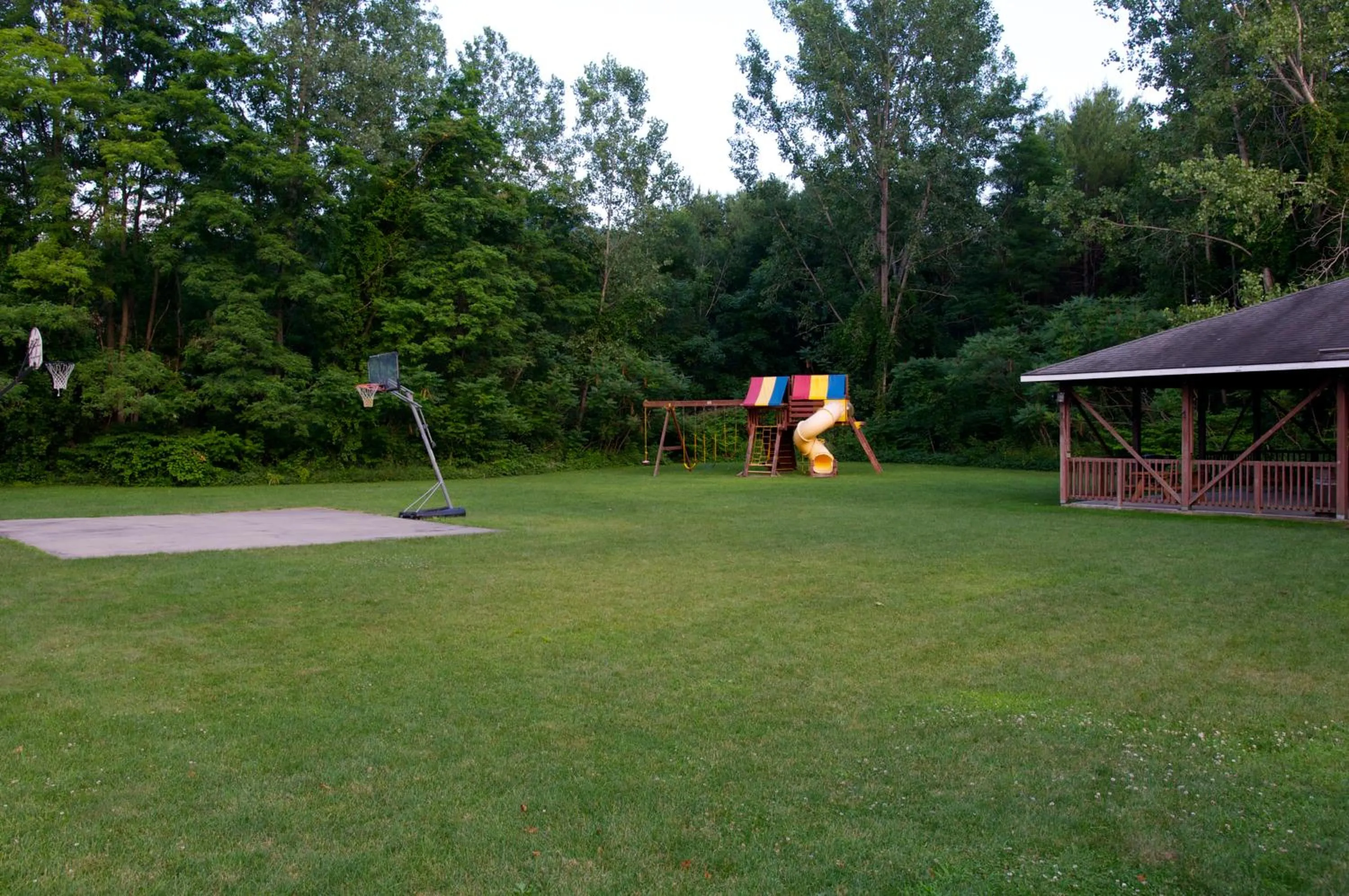 Sports in Lyn Aire Motel - Lake George