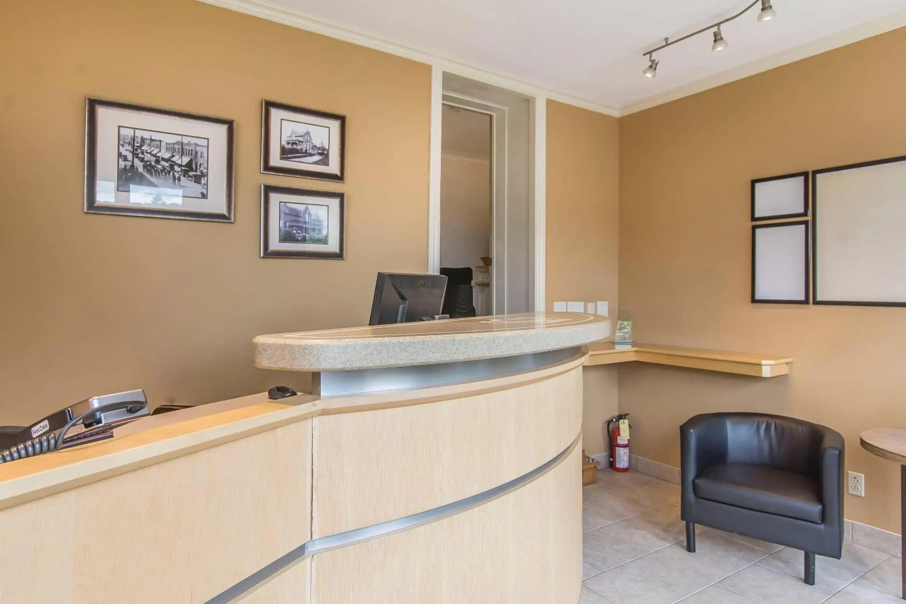 Lobby or reception in Rodeway Inn King William Lobby or reception in Rodeway Inn King William