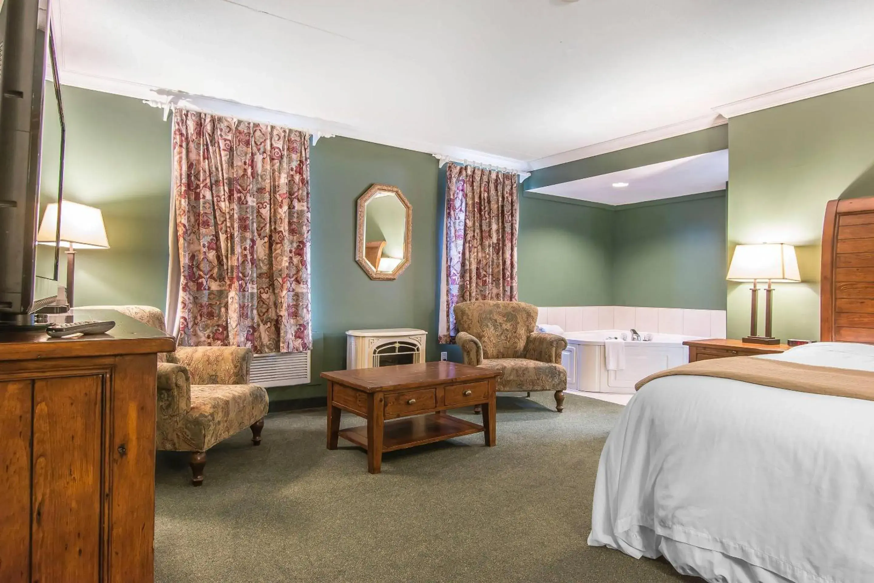 Bedroom, Bed in Rodeway Inn King William Bedroom, Bed in Rodeway Inn King William