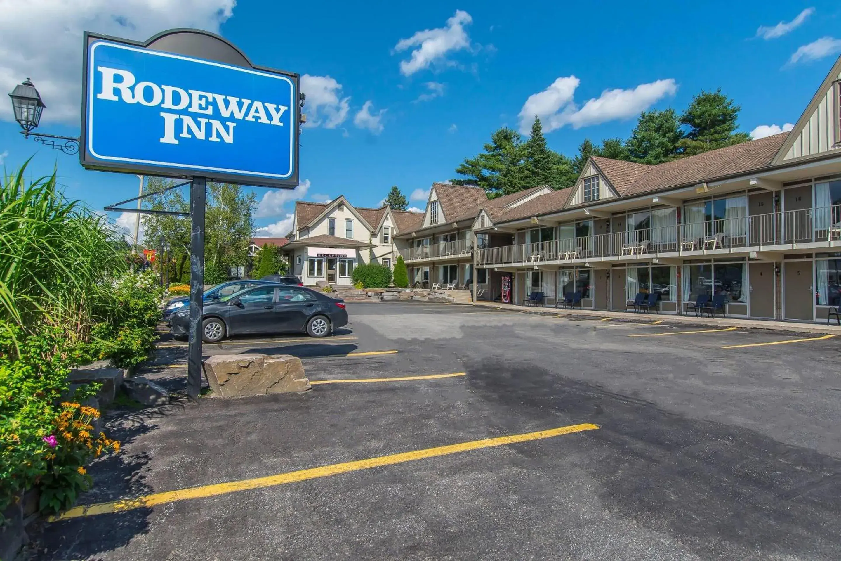 Property building in Rodeway Inn King William Property building in Rodeway Inn King William