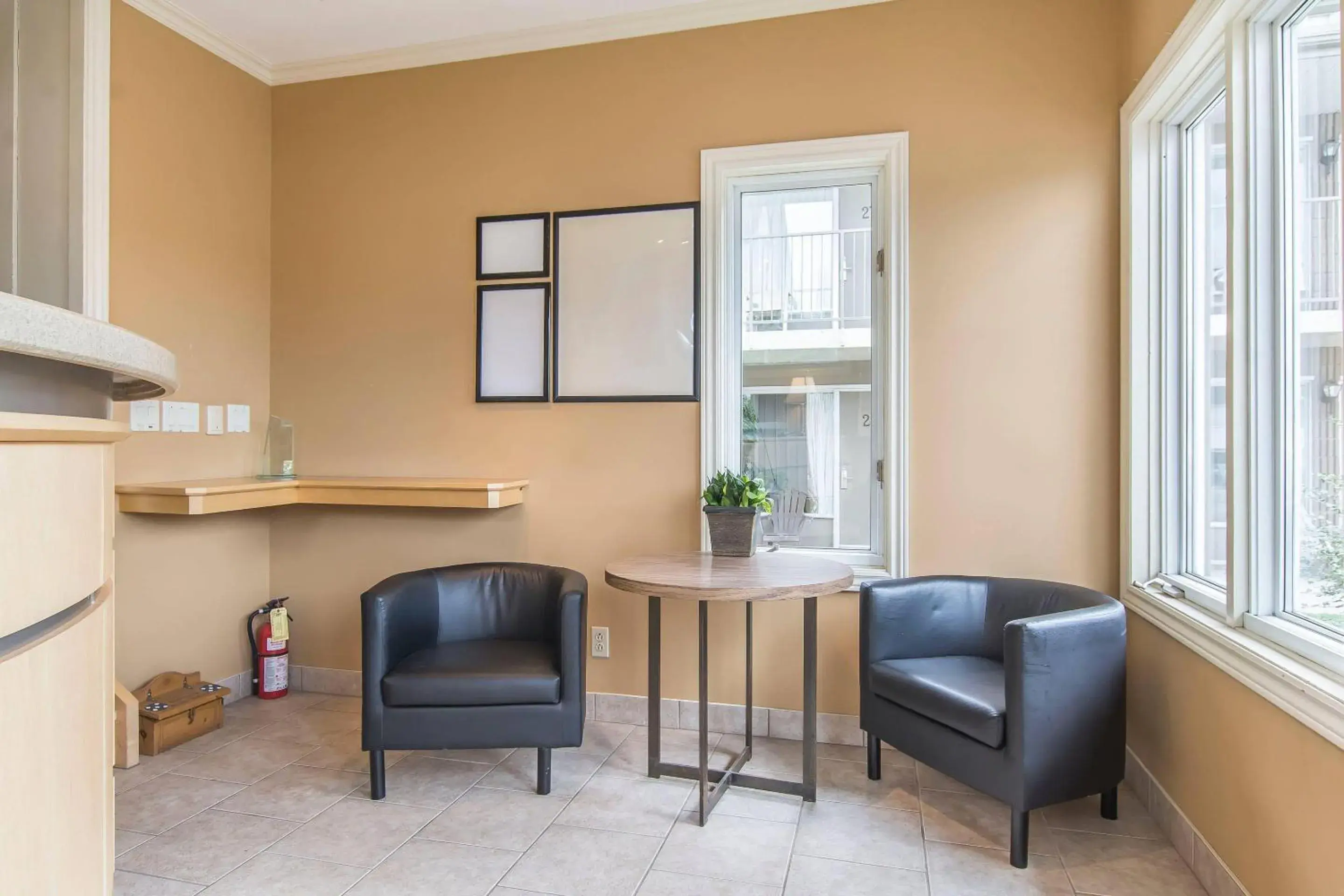 Lobby or reception in Rodeway Inn King William Lobby or reception in Rodeway Inn King William