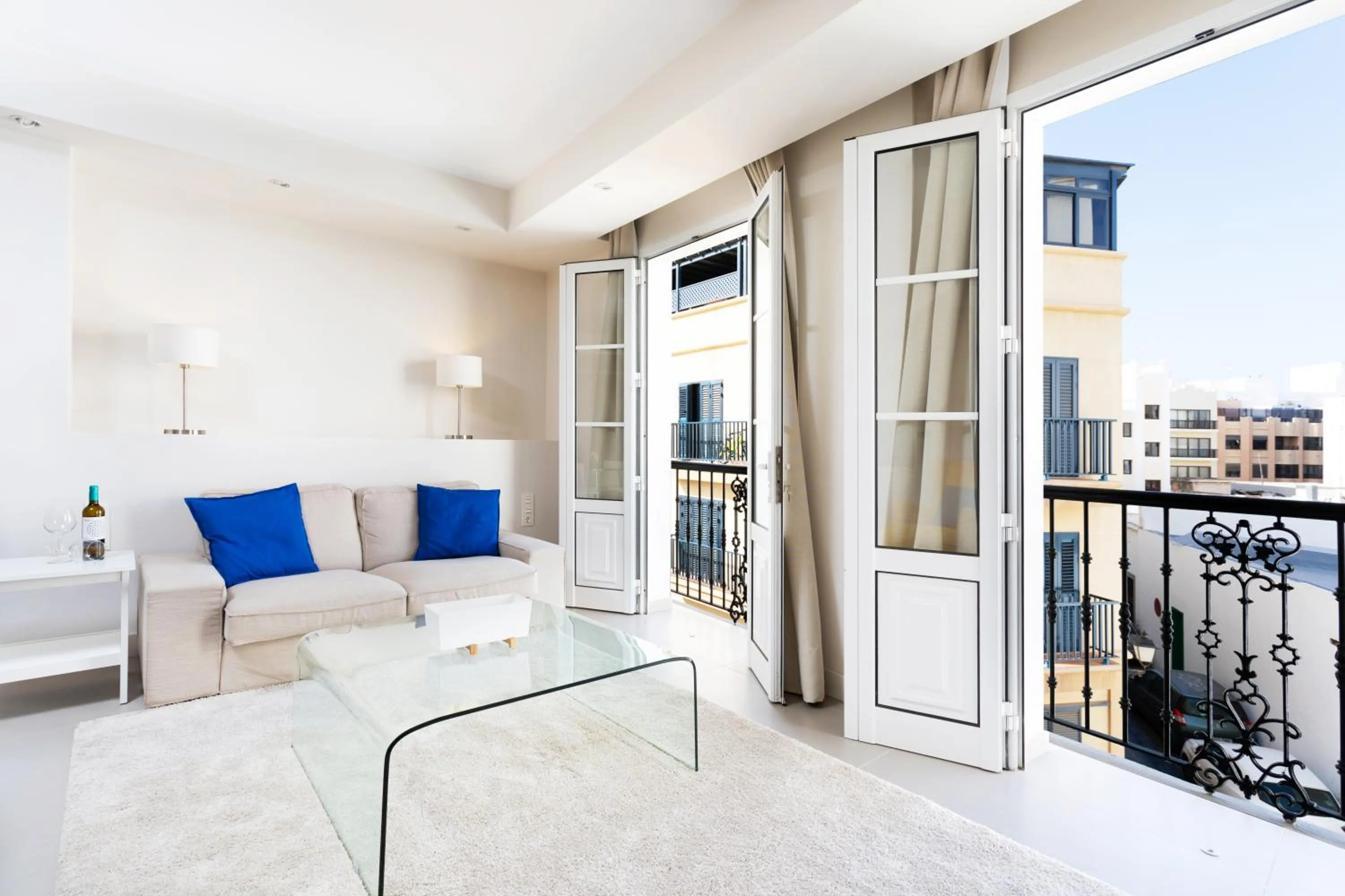 Rooms & Suites Loft 2H - Central Arrecife, Lanzarote - Free Parking