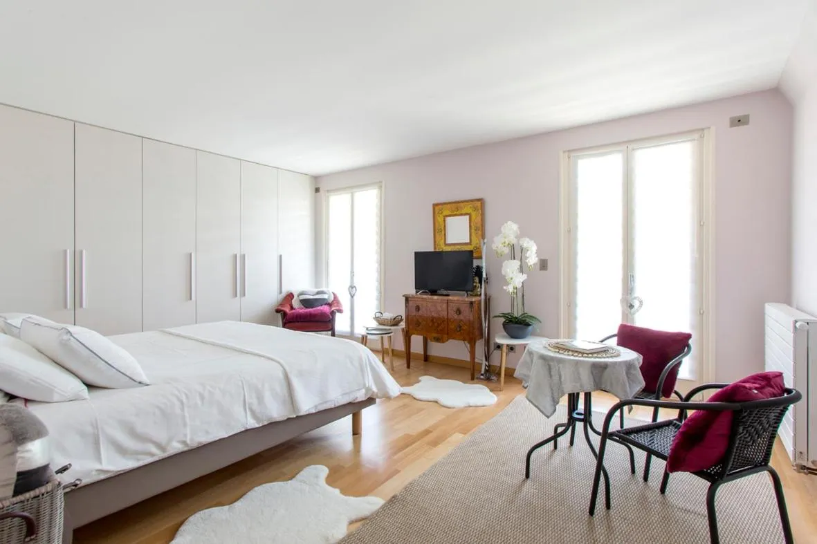 Bedroom in Villacosy spa -Strasbourg VILLA DOLCE