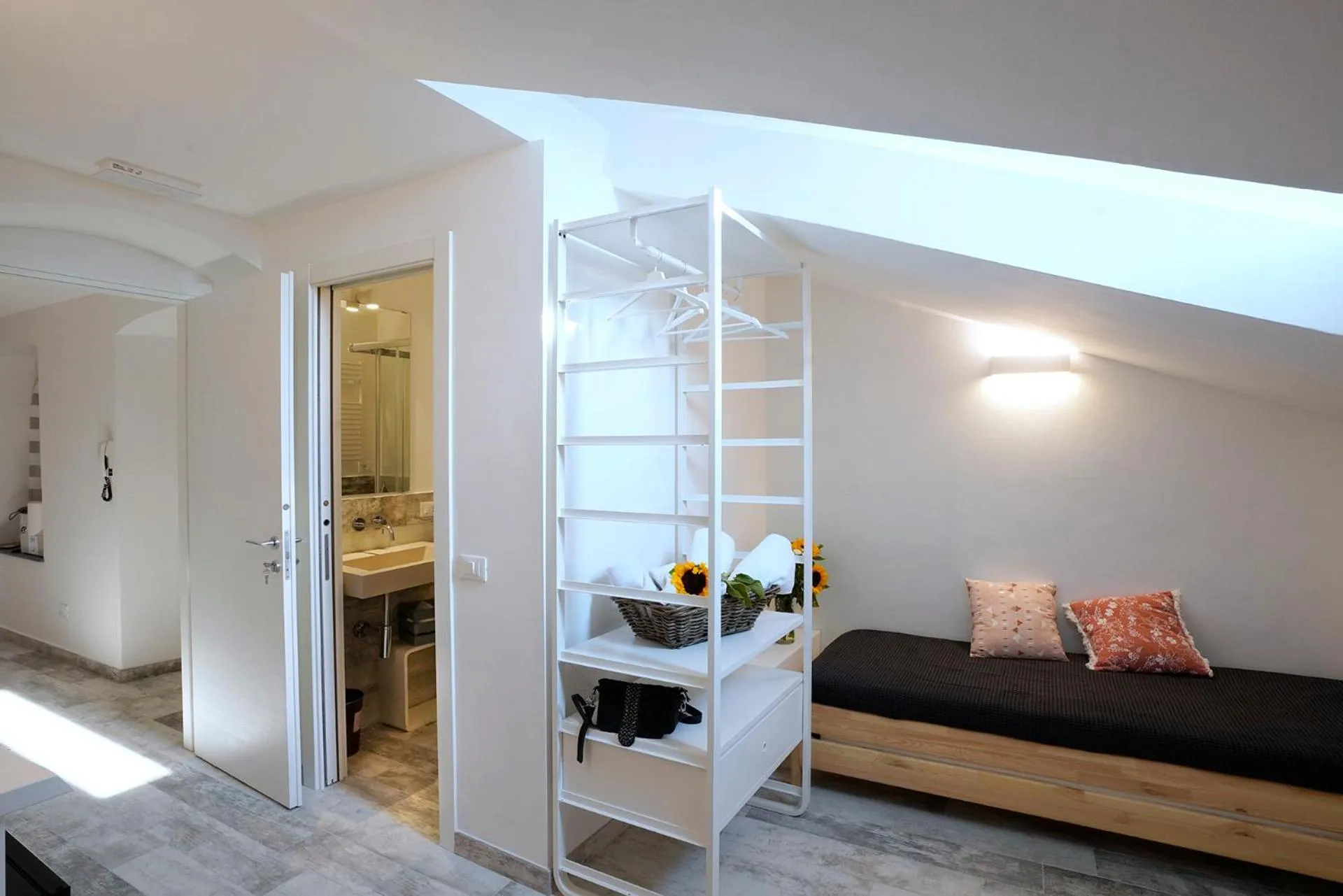 Bathroom, Bed in Approdo 36