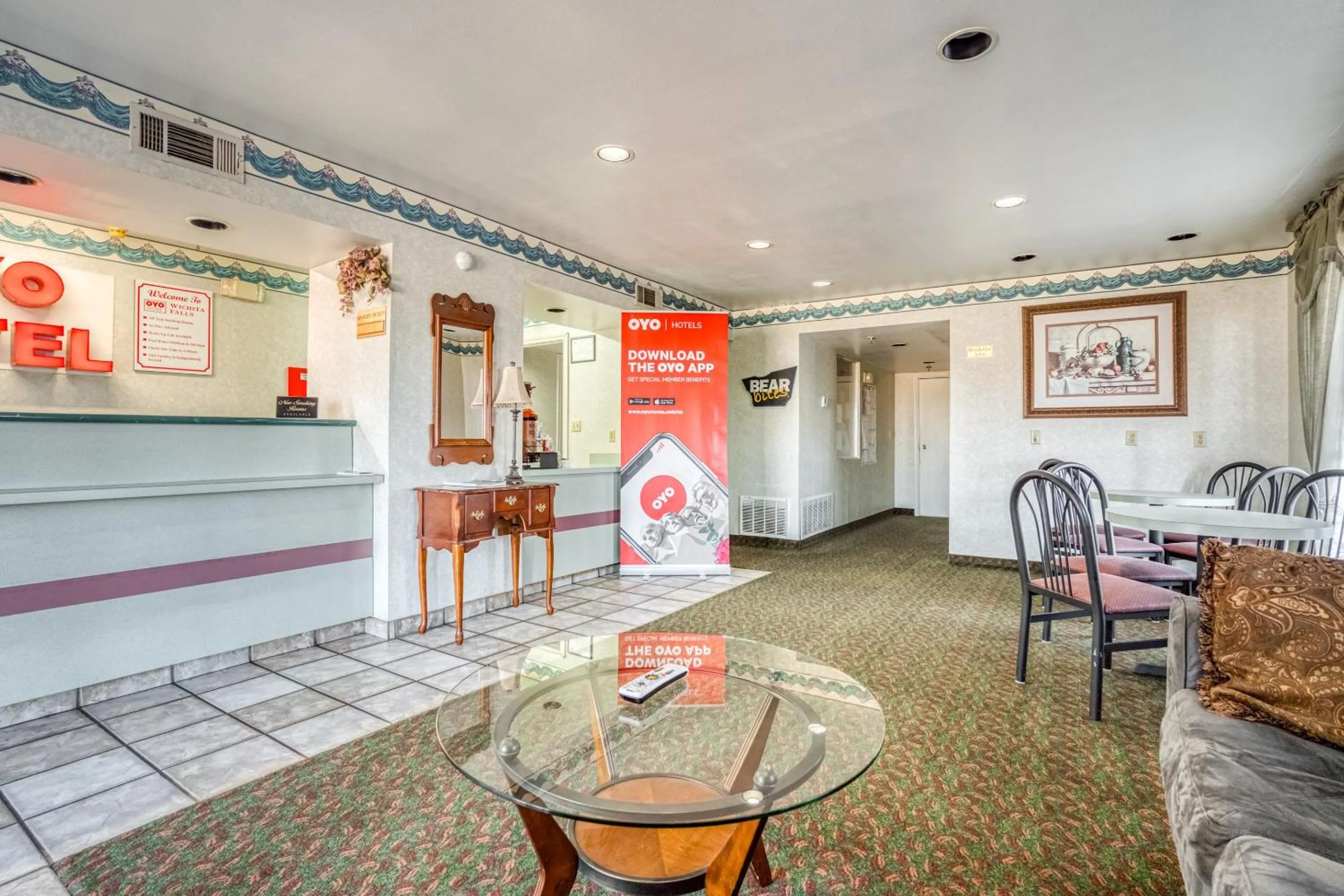 Lobby or reception in OYO Hotel Wichita Falls I-44 Sheppard Airforce