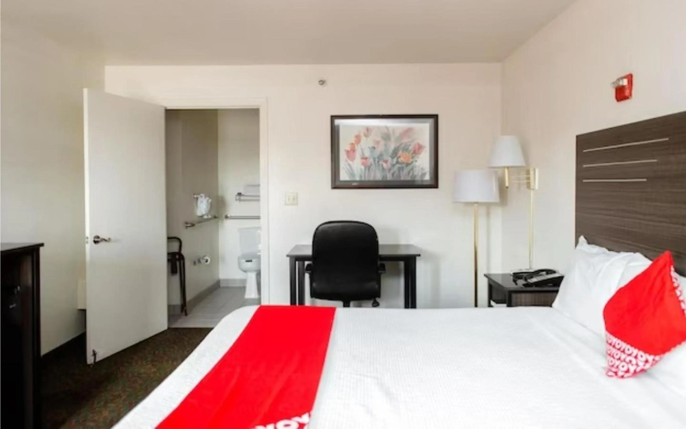 Bedroom, Bed in OYO Hotel Wichita Falls I-44 Sheppard Airforce