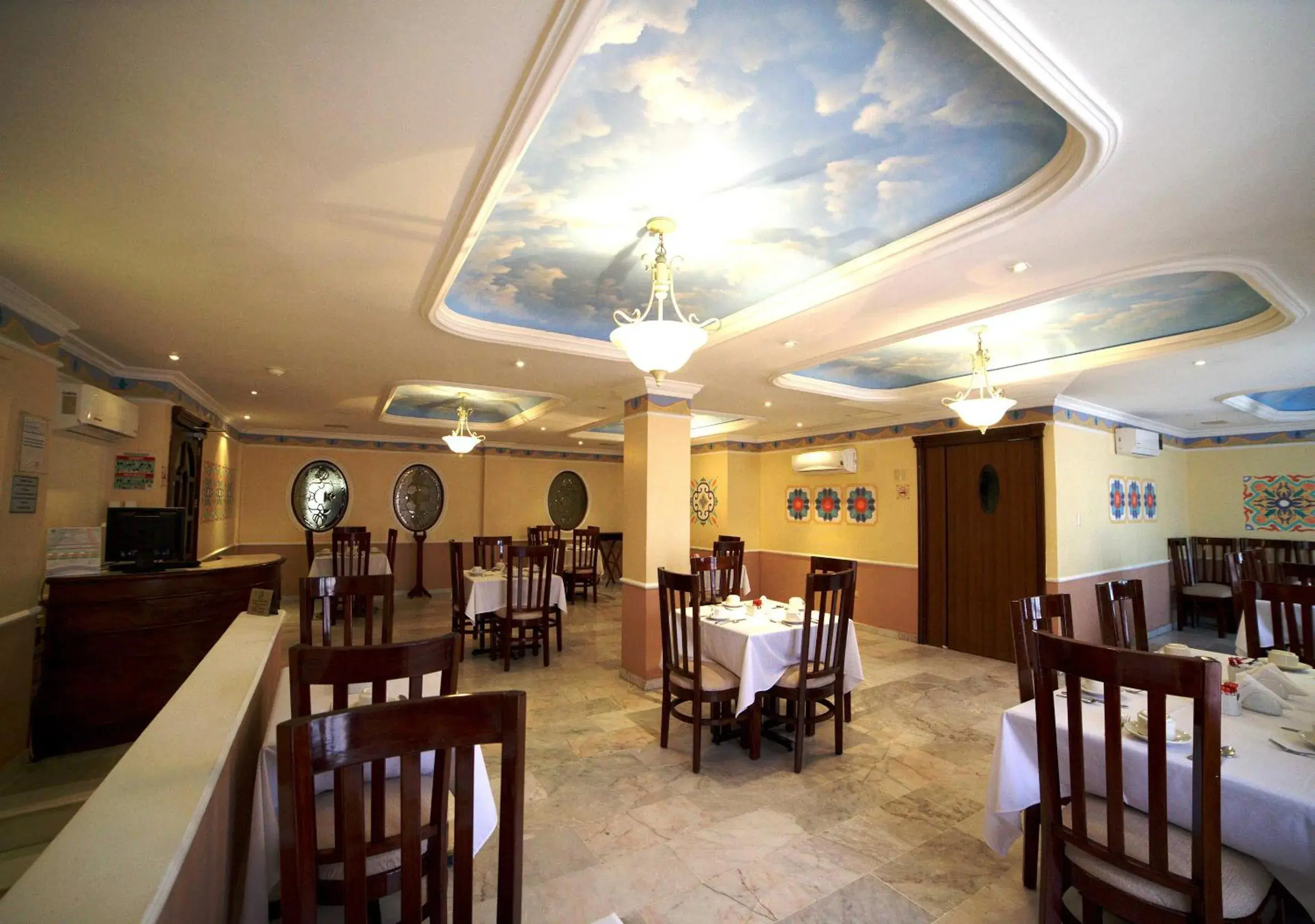 Restaurant/places to eat in Hotel Francis Drake Restaurant/places to eat in Hotel Francis Drake