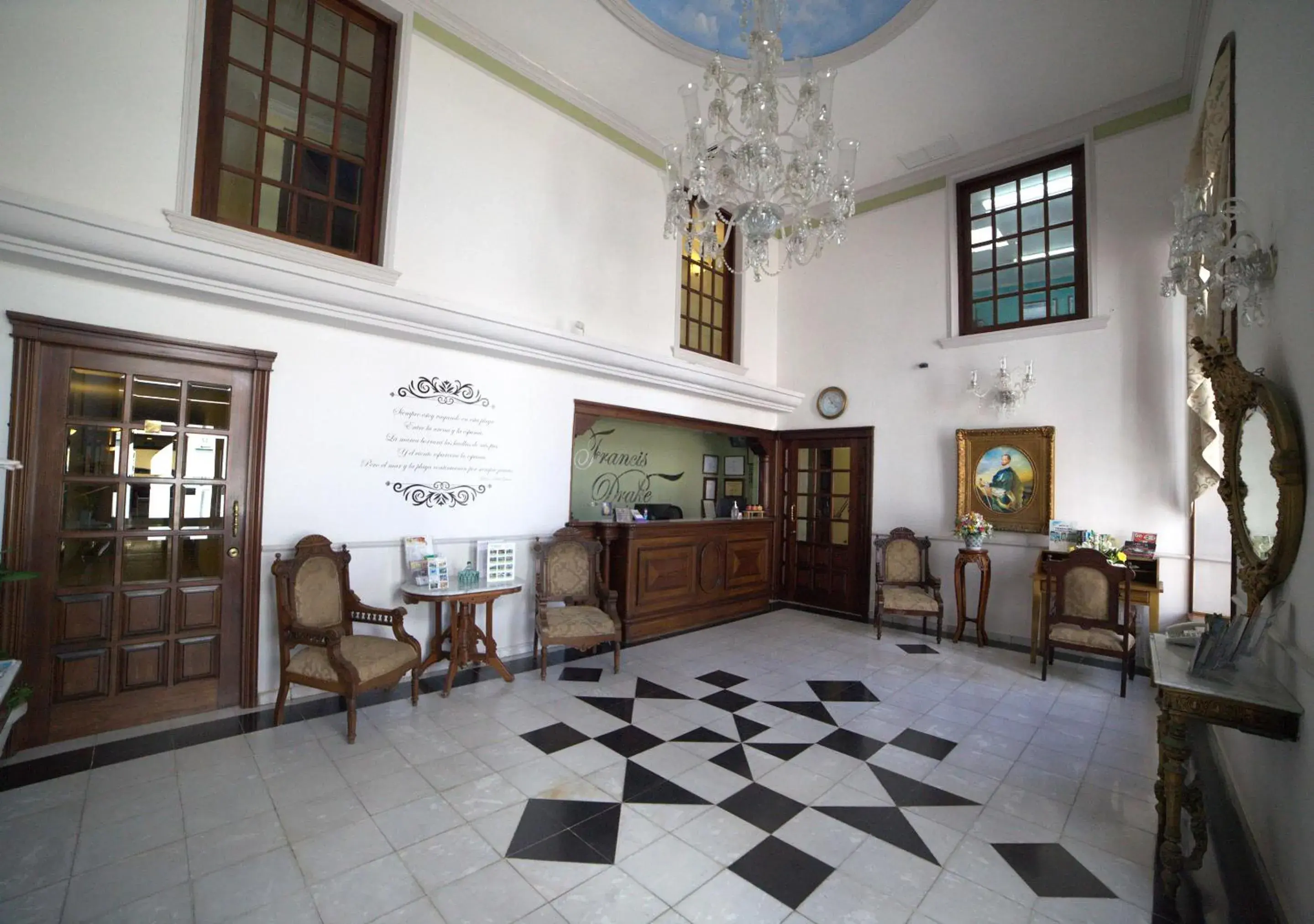 Lobby or reception in Hotel Francis Drake Lobby or reception in Hotel Francis Drake